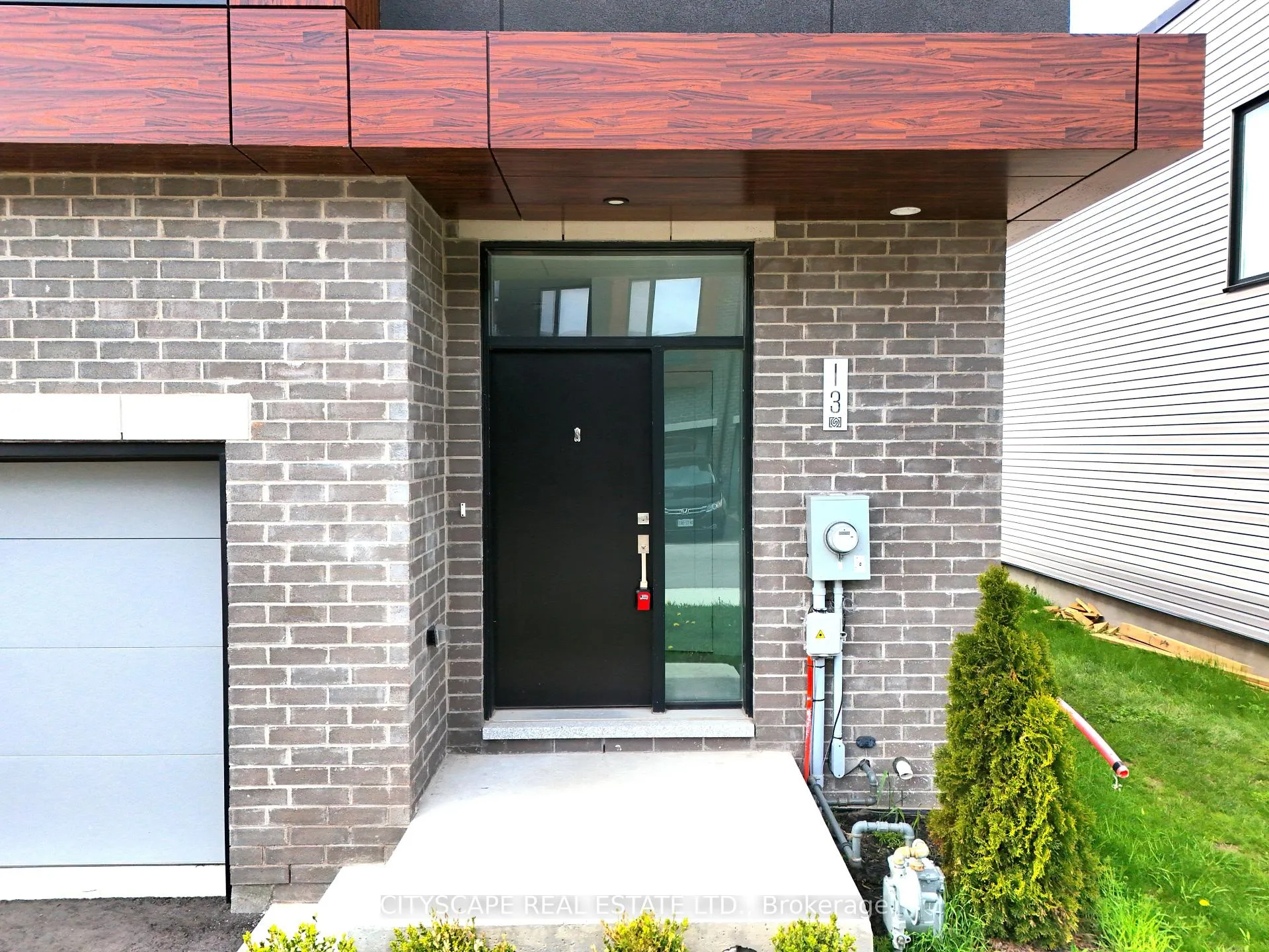 Photo 4 of Unit 13, 416 Dundas Street S, Cambridge — HOMEH