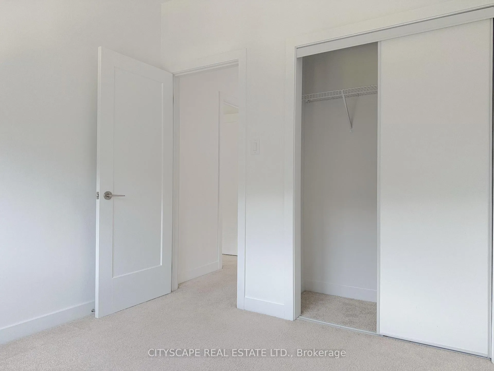 Photo 16 of Unit 13, 416 Dundas Street S, Cambridge — HOMEH