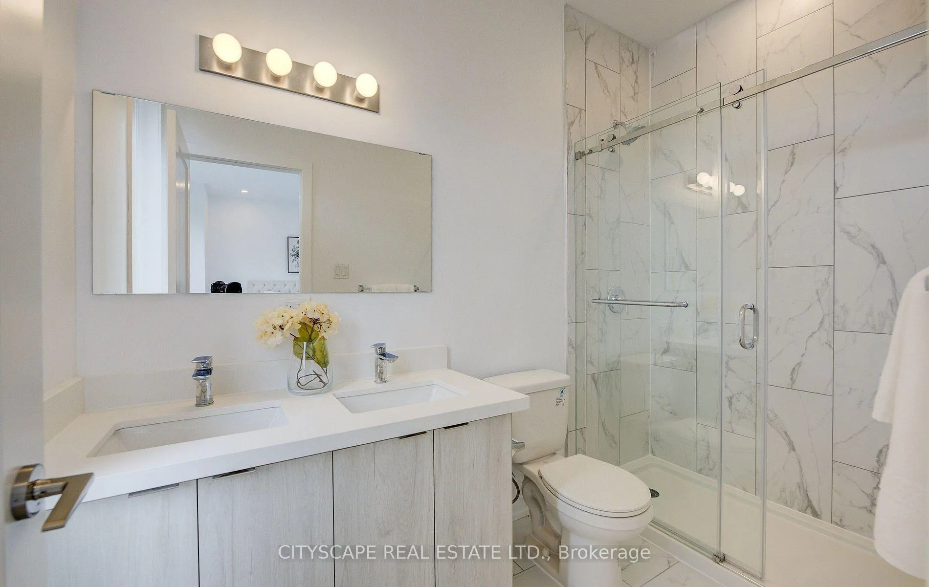 Photo 22 of Unit 13, 416 Dundas Street S, Cambridge — HOMEH