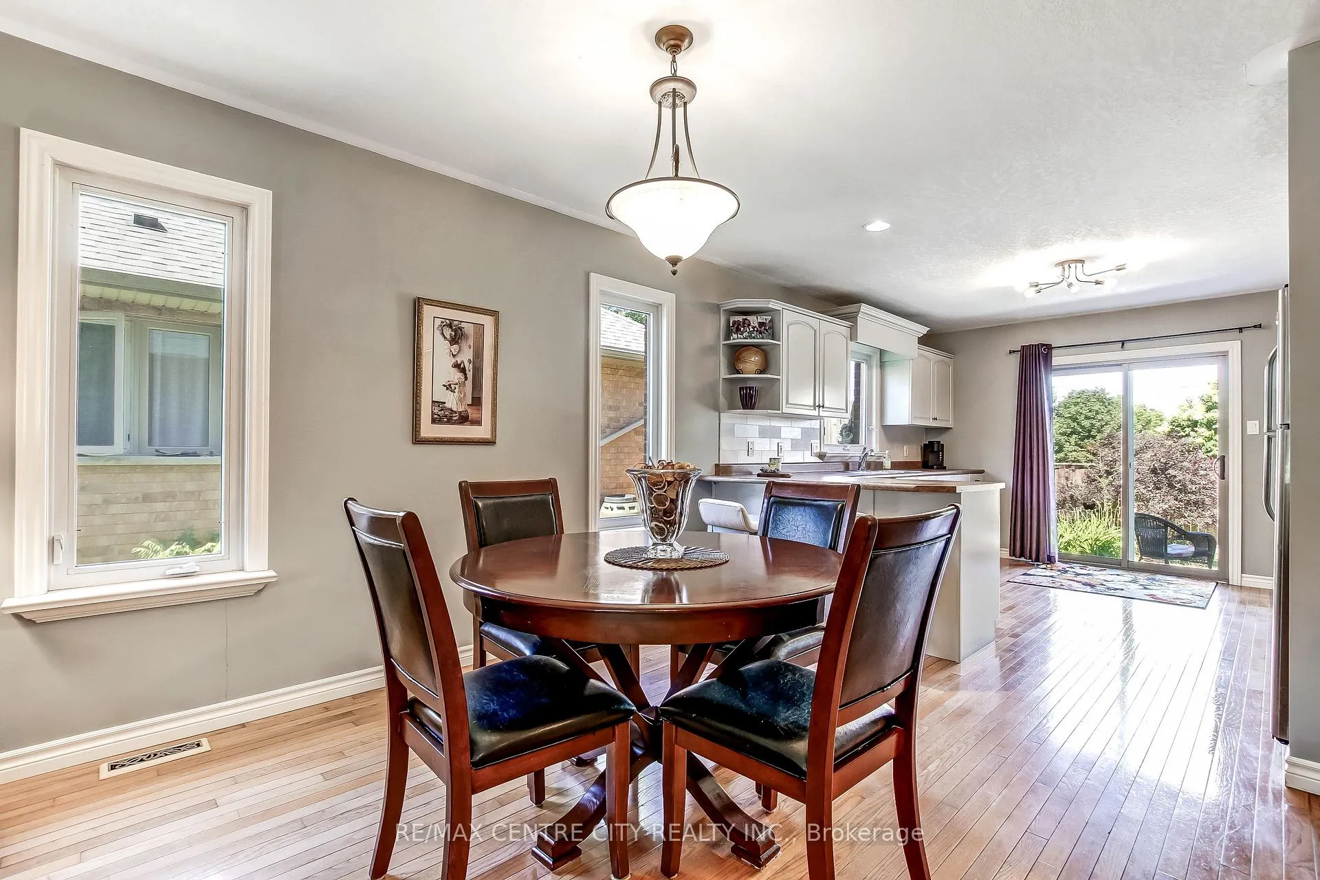 Photo 8 of 34 Lightbourne Avenue, Stratford — HOMEH