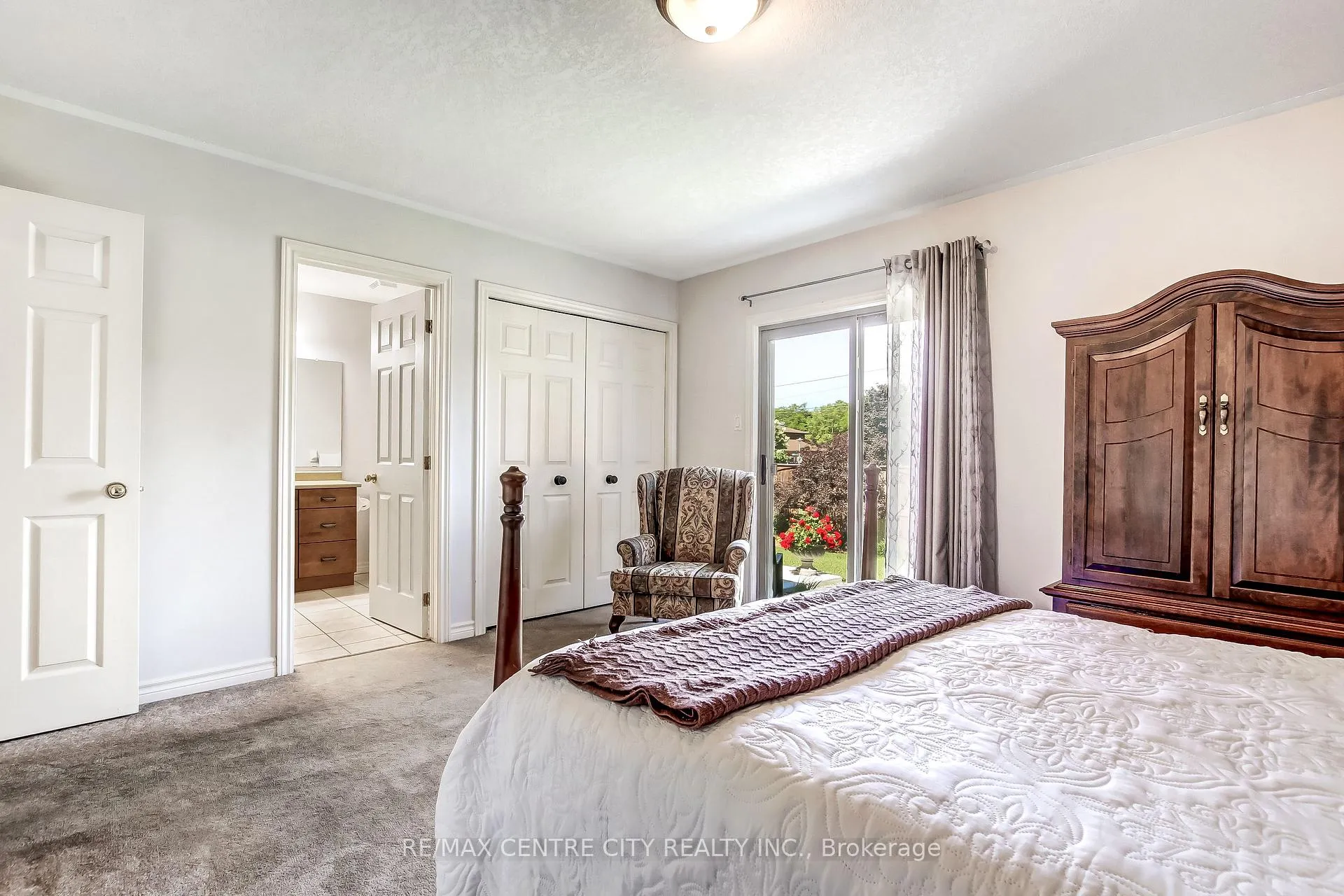Photo 13 of 34 Lightbourne Avenue, Stratford — HOMEH