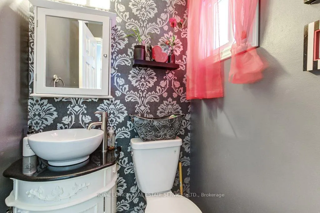 Photo 4 of Unit 34, 532 Sheraton Road, Burlington, Appleby — HOMEH