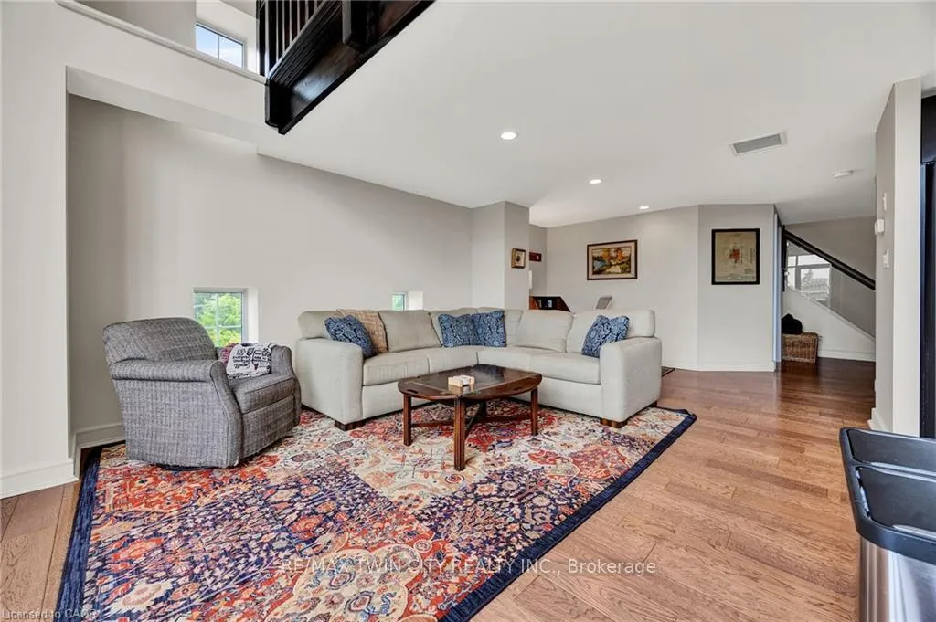 Photo 5 of Unit 402, 5 Father David Bauer Drive, Waterloo — HOMEH