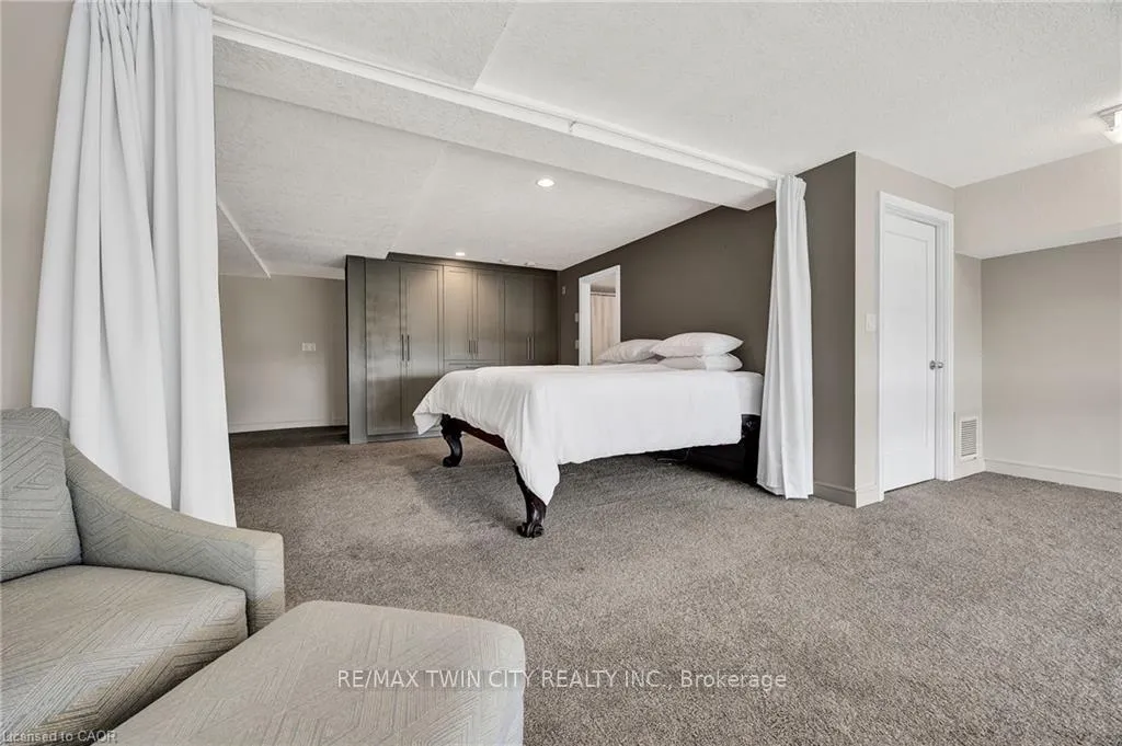 Photo 17 of Unit 402, 5 Father David Bauer Drive, Waterloo — HOMEH