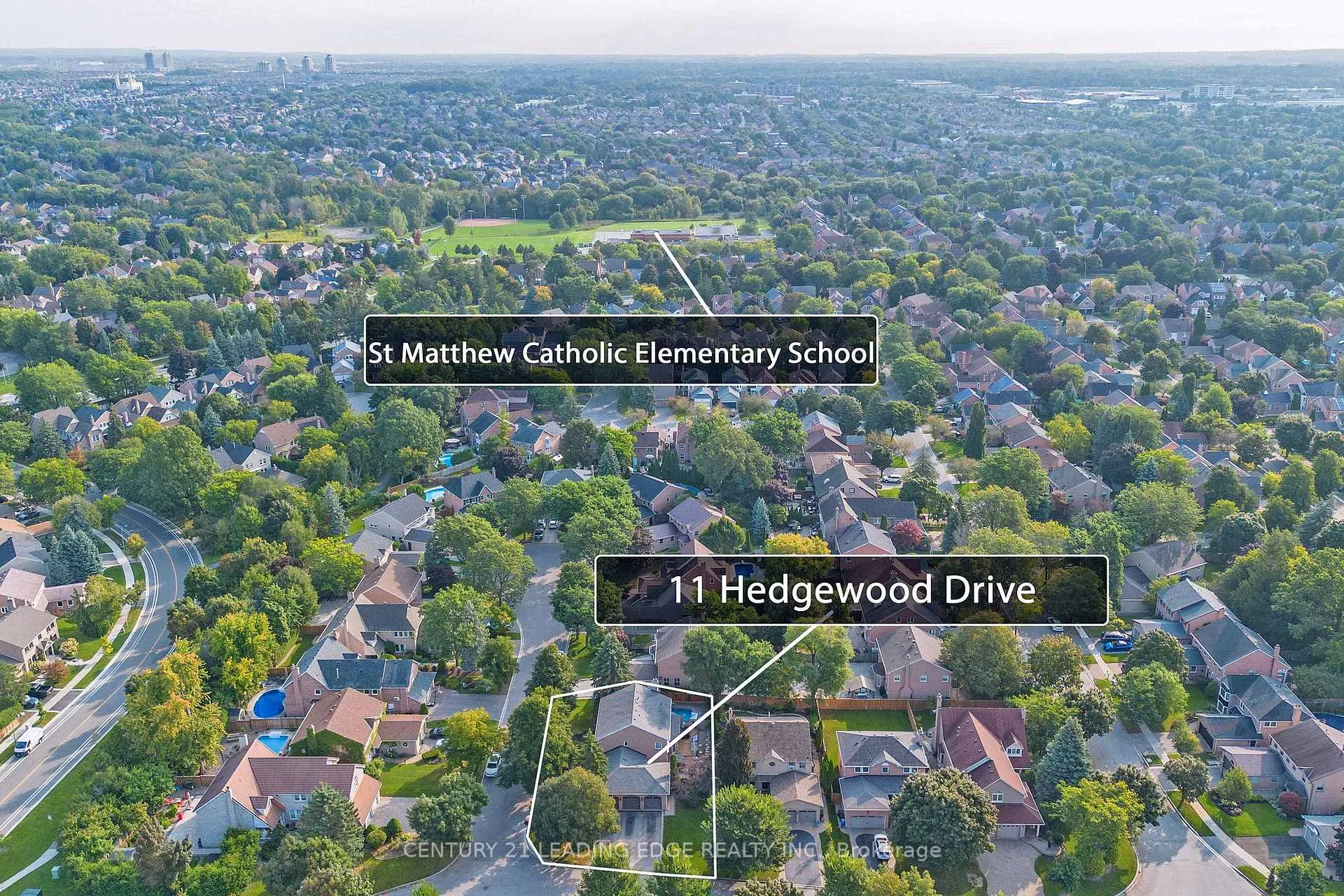 Photo 8 of 11 Hedgewood Drive, Markham, Unionville — HOMEH