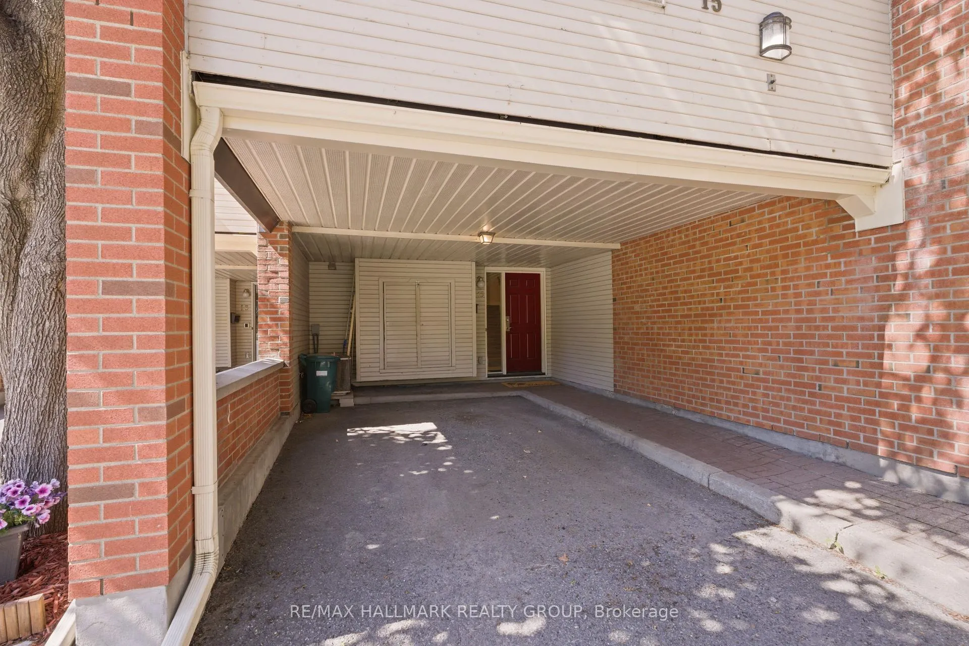 Photo 3 of Unit 15, 30 Montcalm Street, Ottawa, Ottawa East — HOMEH