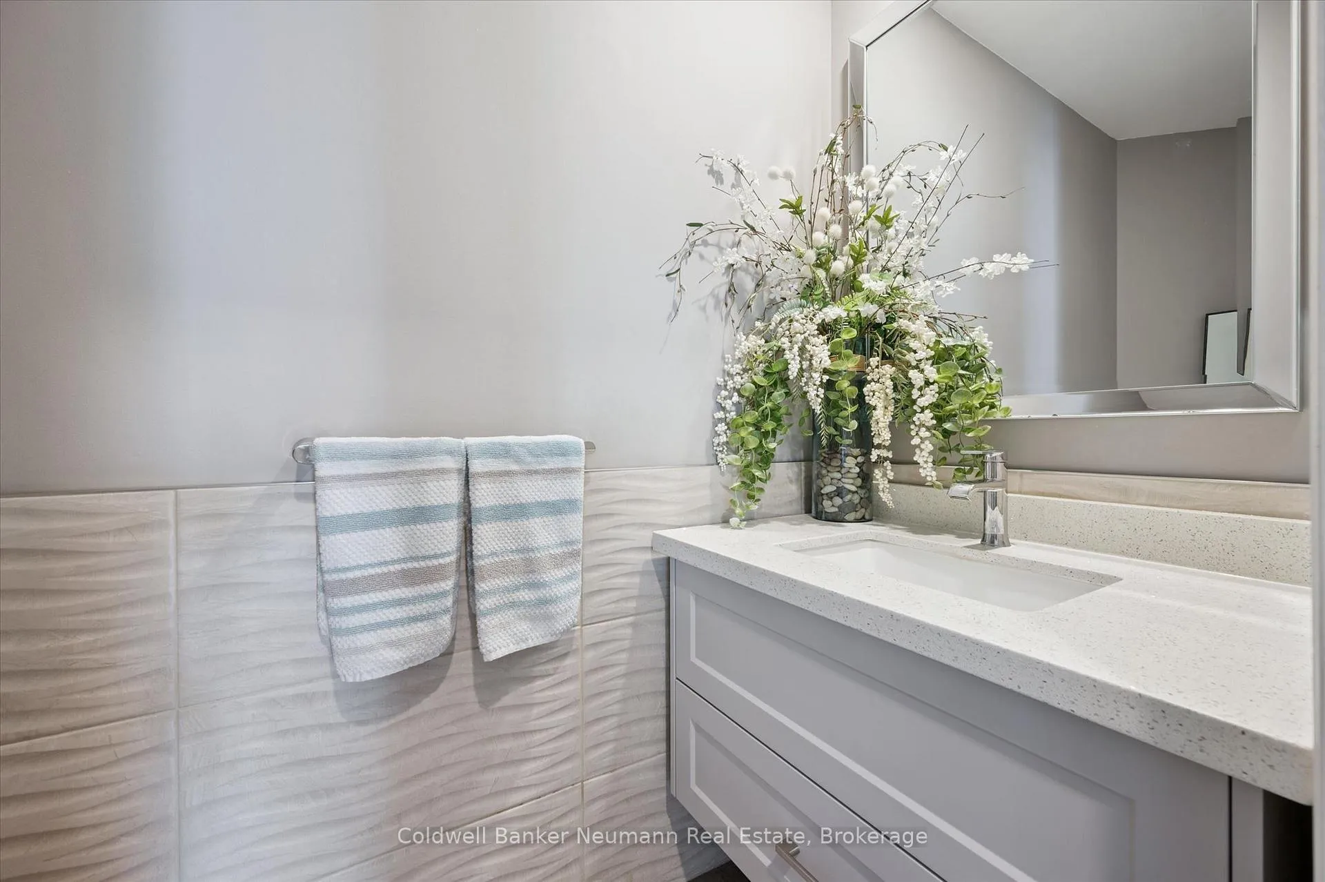 Photo 20 of 68 Grey Oak Drive, Guelph, Pineridge/Westminster Woods — HOMEH