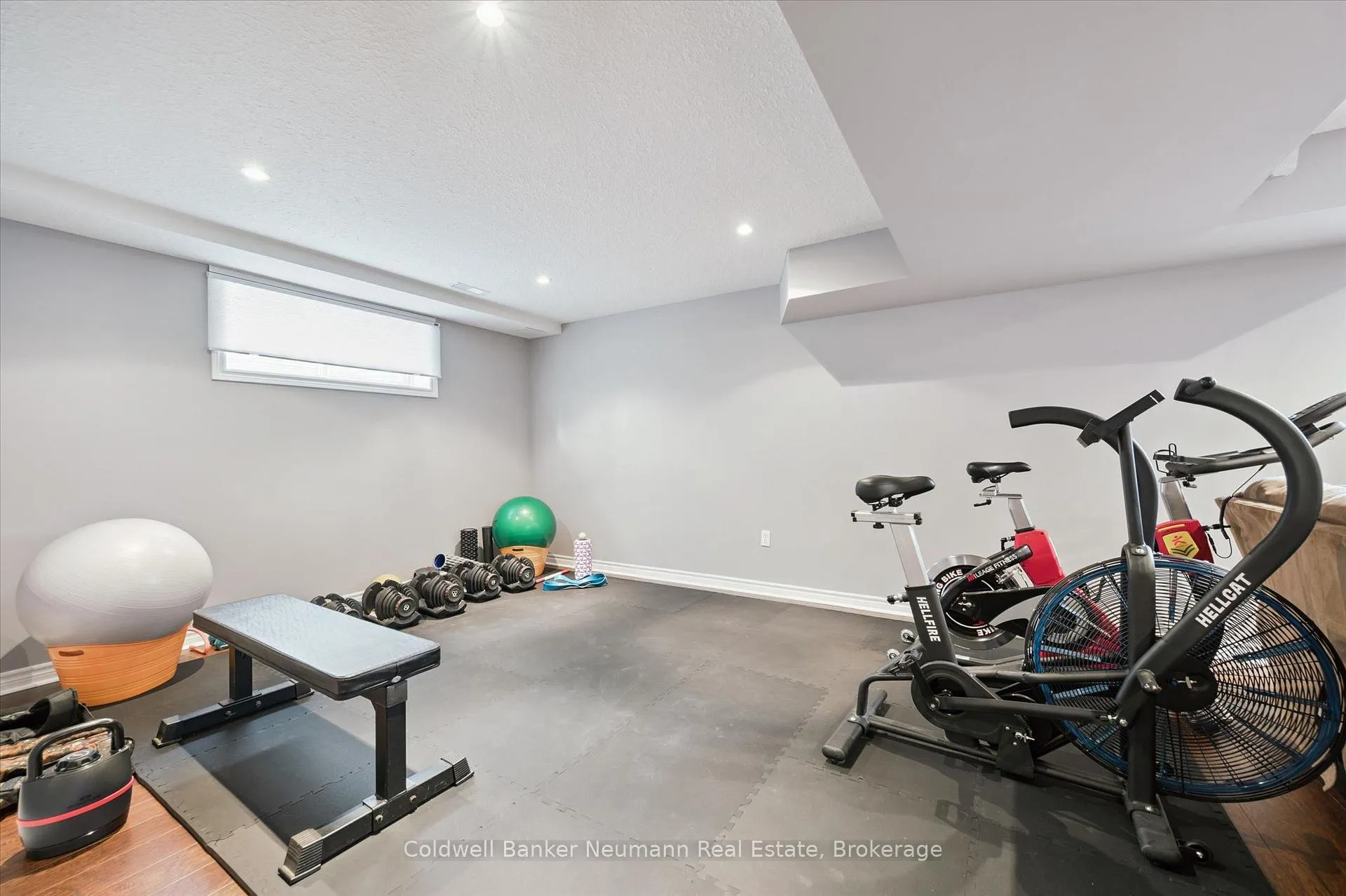 Photo 39 of 68 Grey Oak Drive, Guelph, Pineridge/Westminster Woods — HOMEH