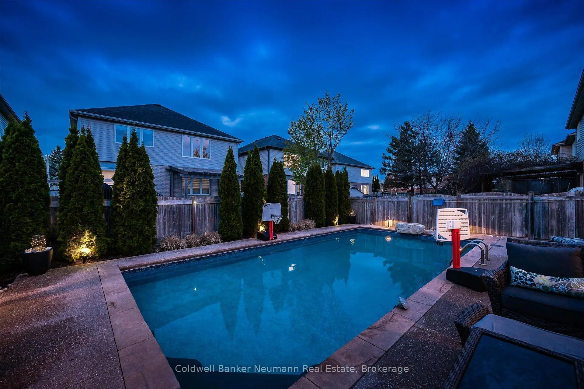 Photo 42 of 68 Grey Oak Drive, Guelph, Pineridge/Westminster Woods — HOMEH