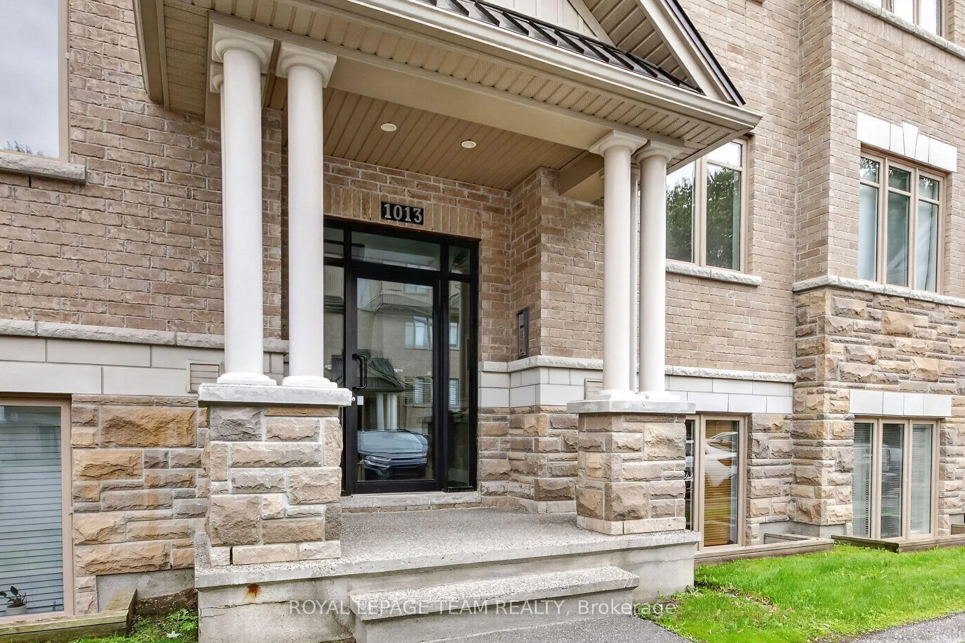 Photo 2 of Unit H, 1013 Beryl Private, Ottawa, Riverside South/Gloucester Glen — HOMEH