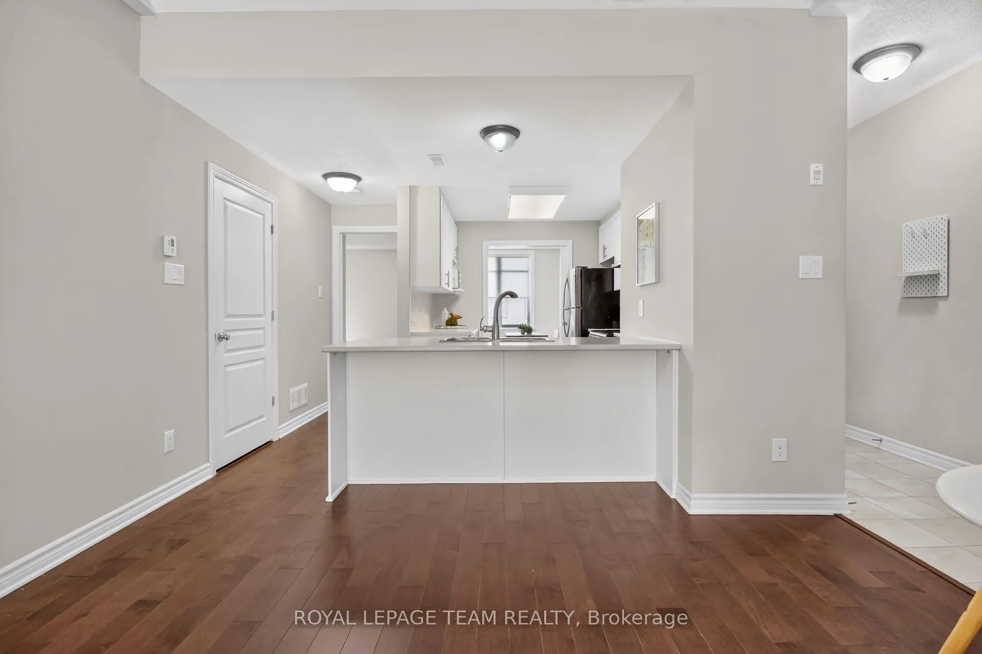 Photo 15 of Unit H, 1013 Beryl Private, Ottawa, Riverside South/Gloucester Glen — HOMEH