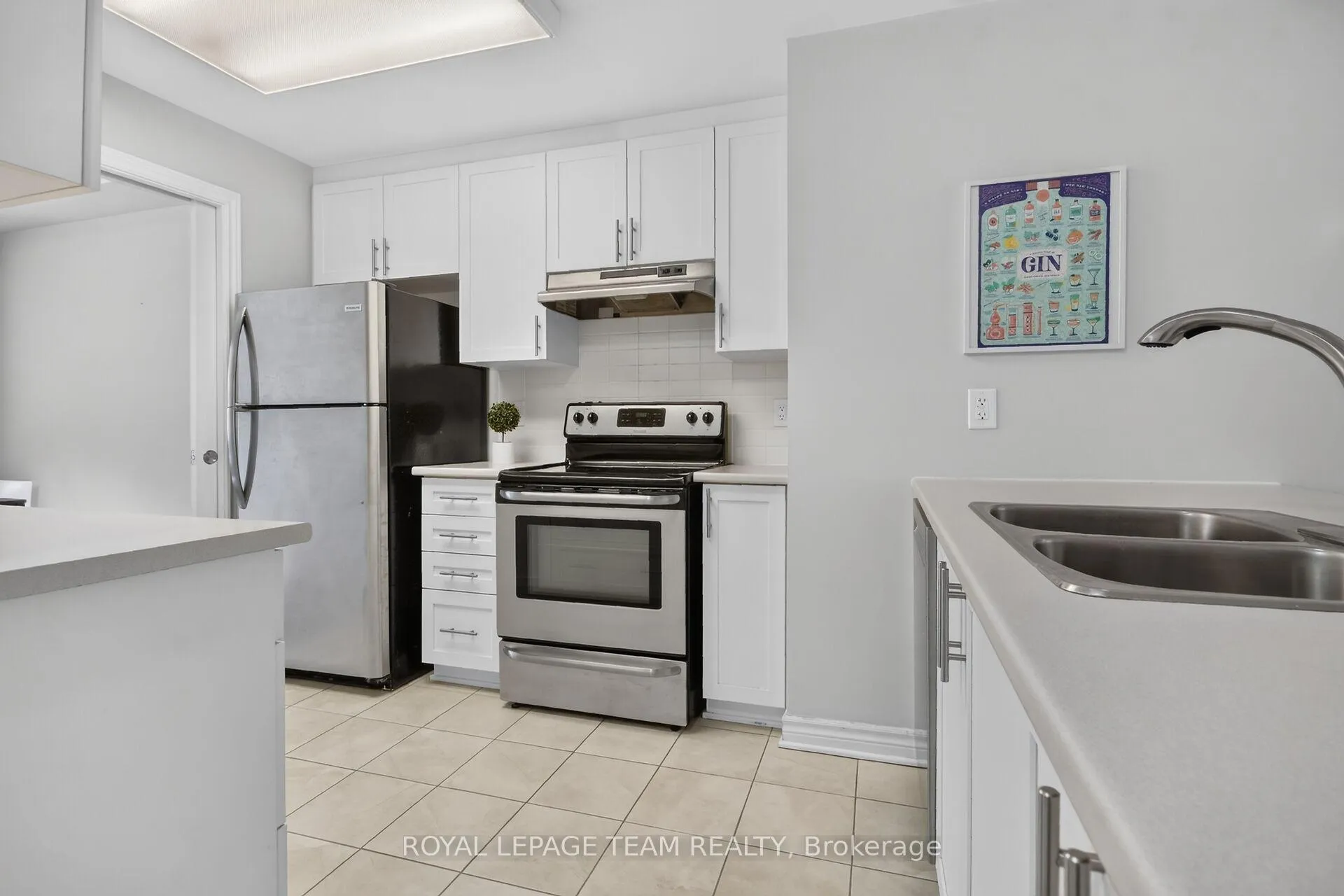 Photo 16 of Unit H, 1013 Beryl Private, Ottawa, Riverside South/Gloucester Glen — HOMEH