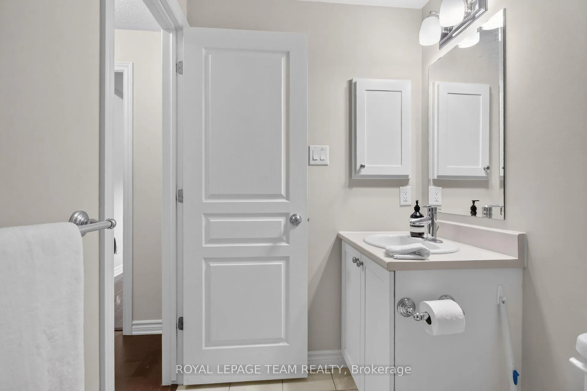 Photo 38 of Unit H, 1013 Beryl Private, Ottawa, Riverside South/Gloucester Glen — HOMEH