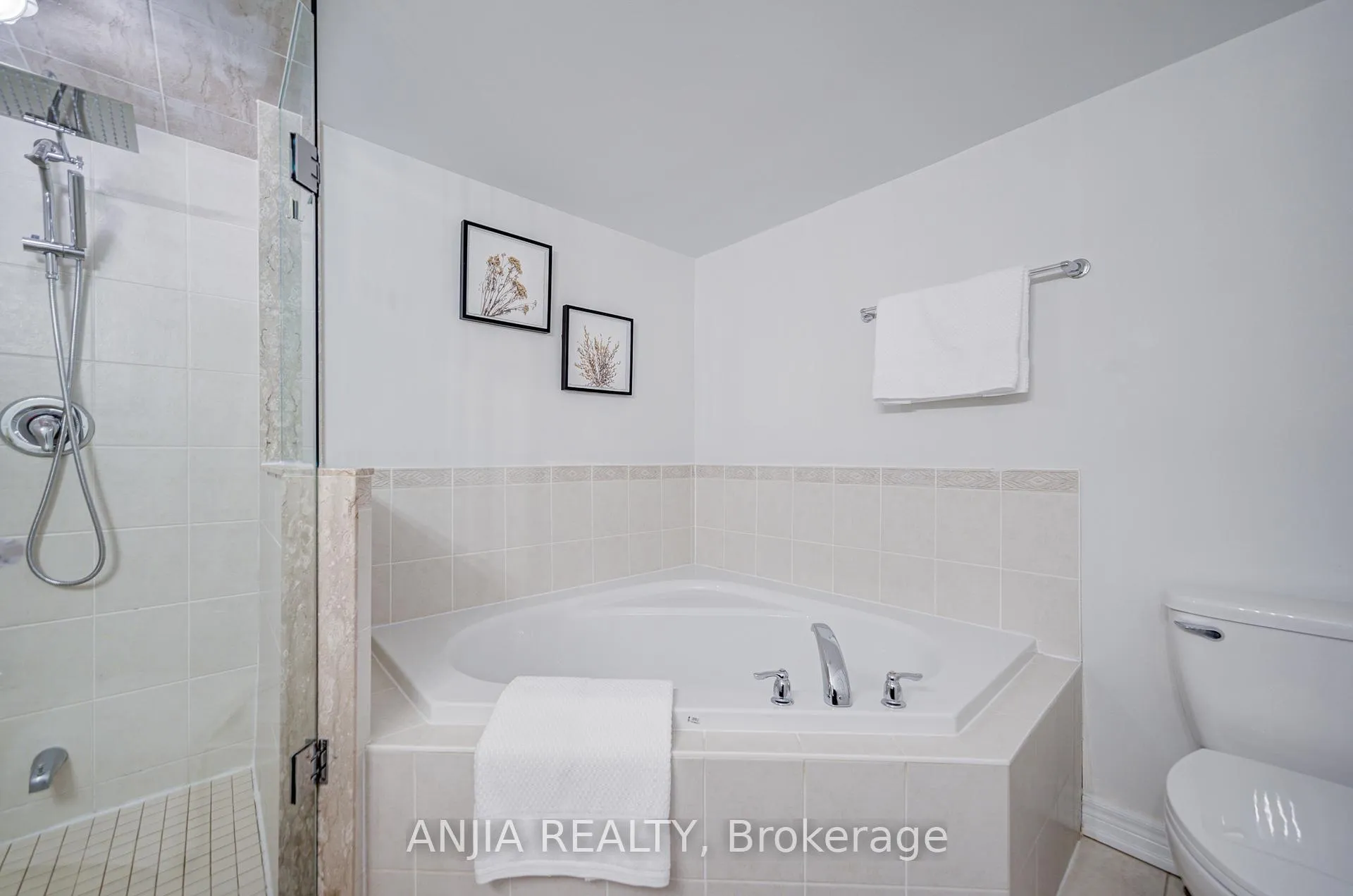 Photo 24 of 110 Betty Roman Boulevard, Markham, Cathedraltown — HOMEH