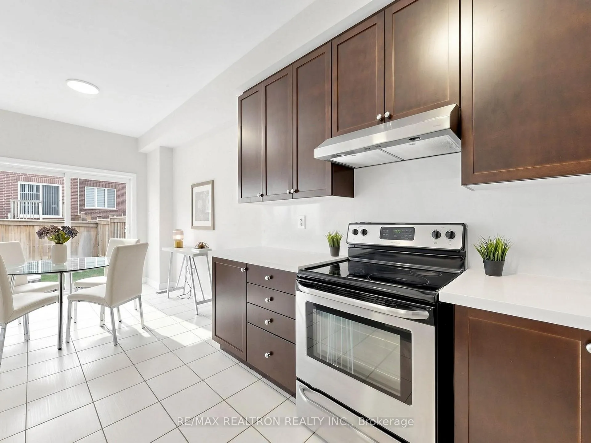 Photo 23 of 15 Black Locust Drive, Markham, Greensborough — HOMEH