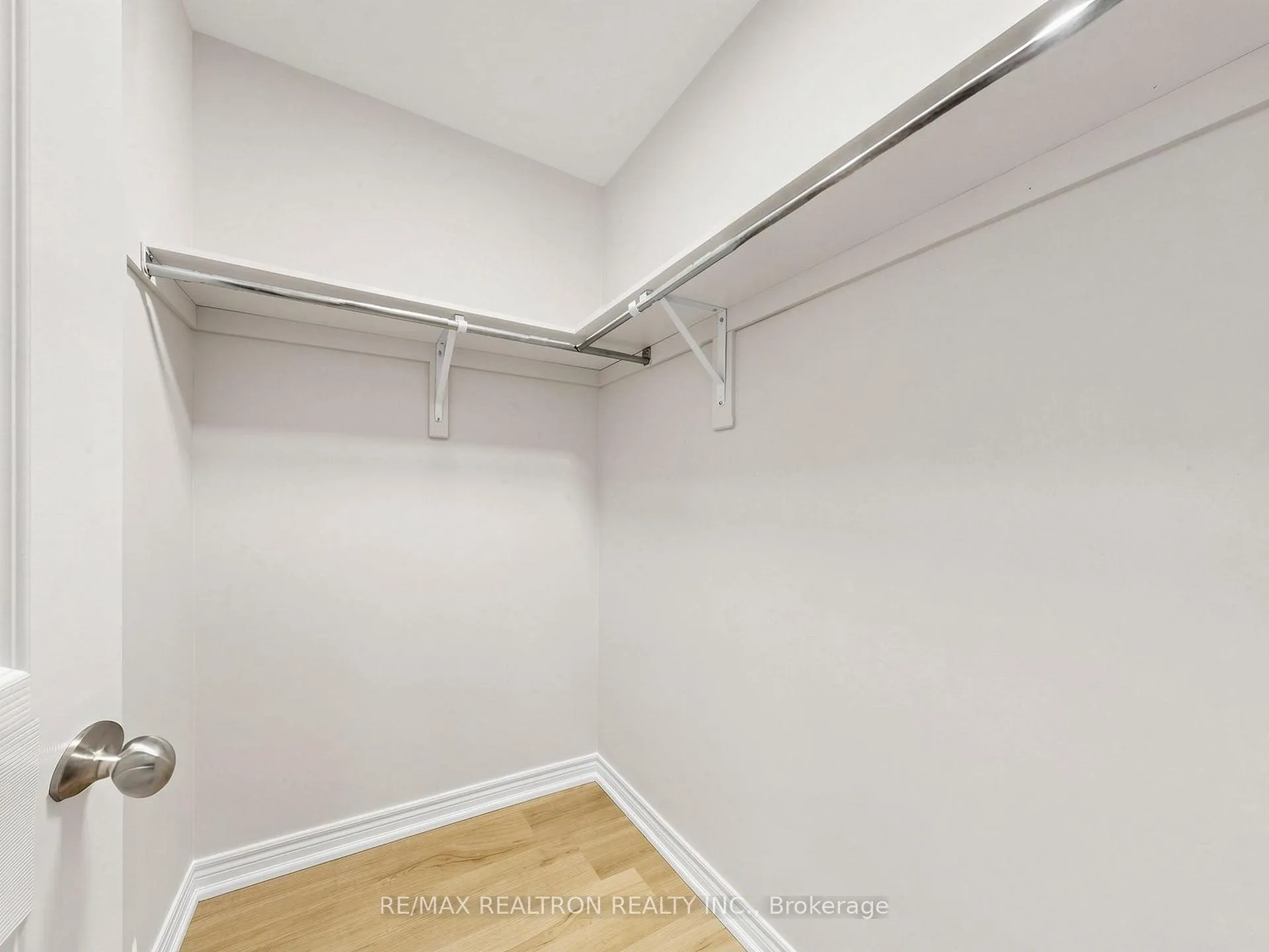 Photo 32 of 15 Black Locust Drive, Markham, Greensborough — HOMEH