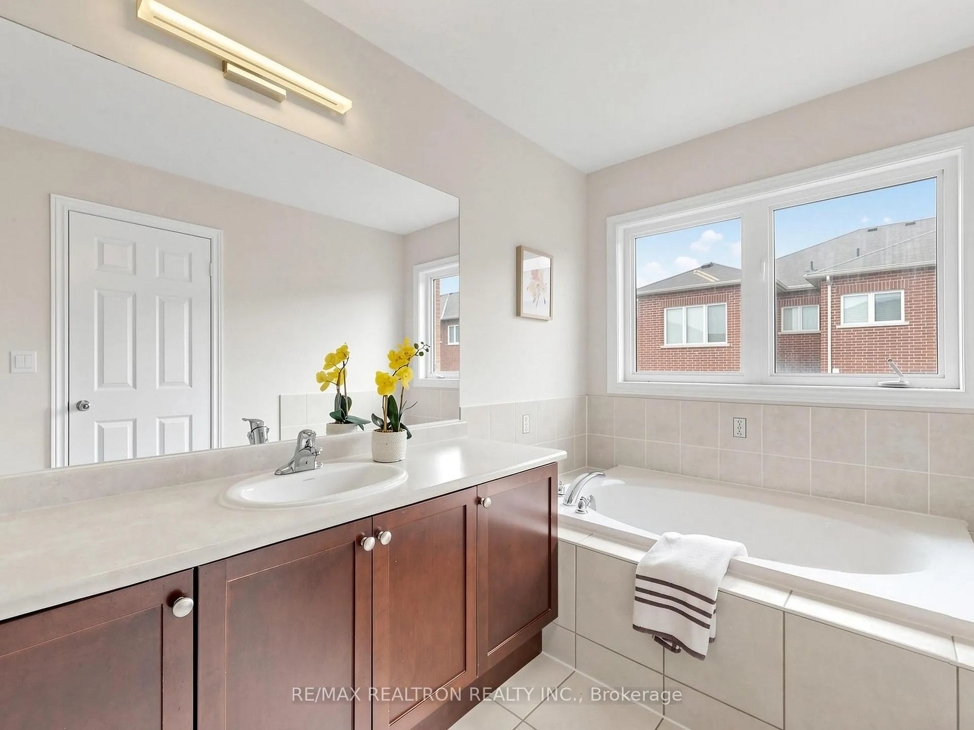 Photo 33 of 15 Black Locust Drive, Markham, Greensborough — HOMEH