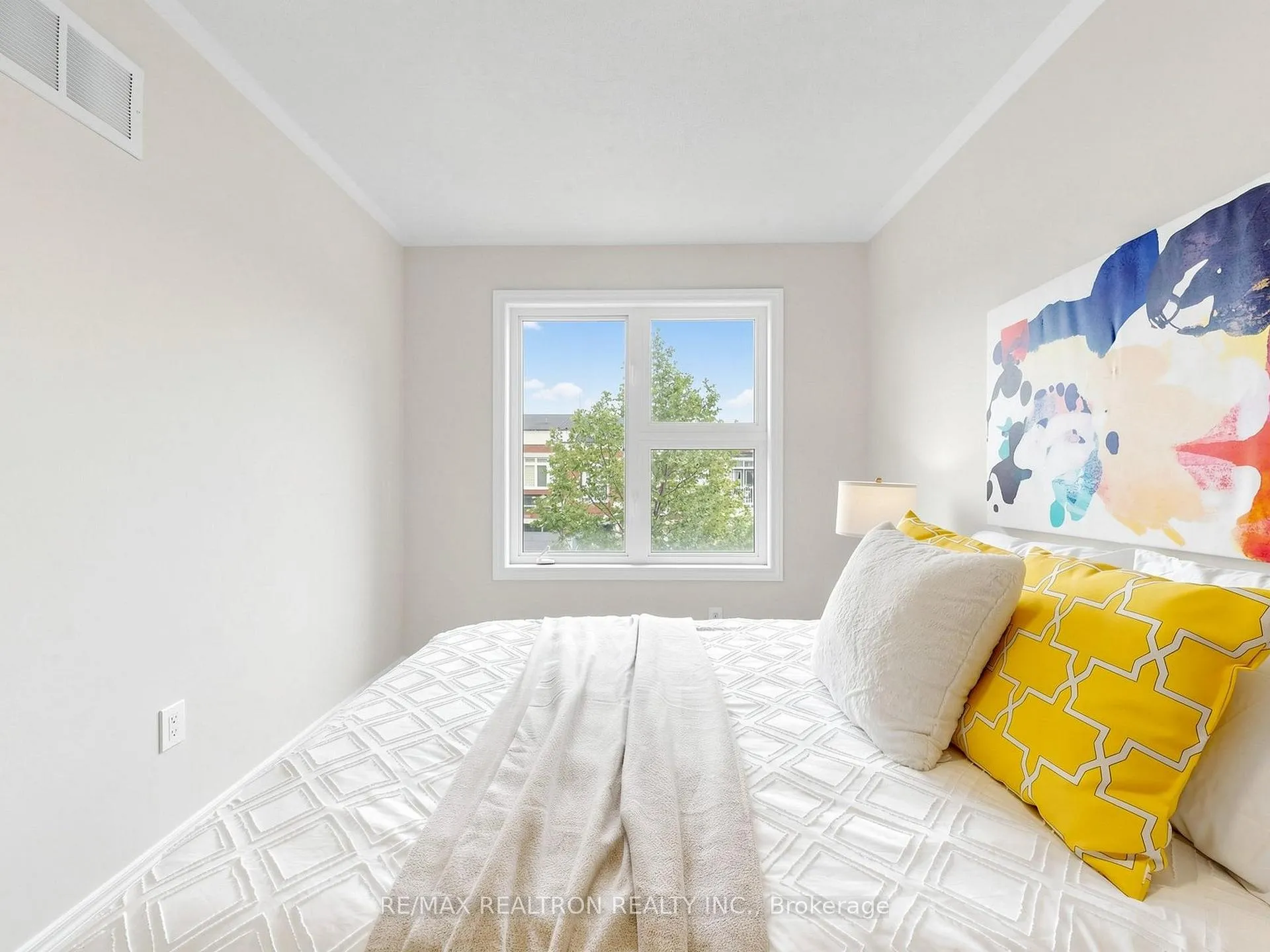 Photo 36 of 15 Black Locust Drive, Markham, Greensborough — HOMEH