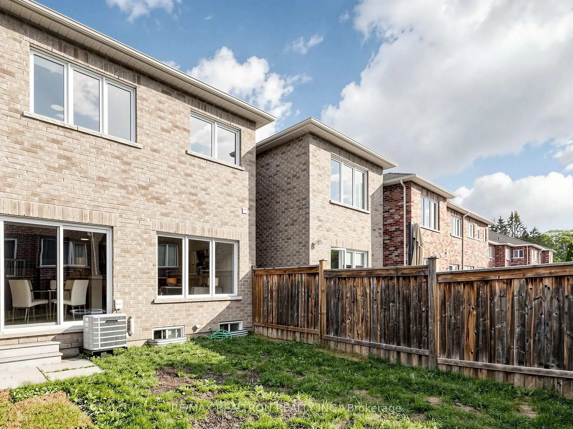 Photo 46 of 15 Black Locust Drive, Markham, Greensborough — HOMEH