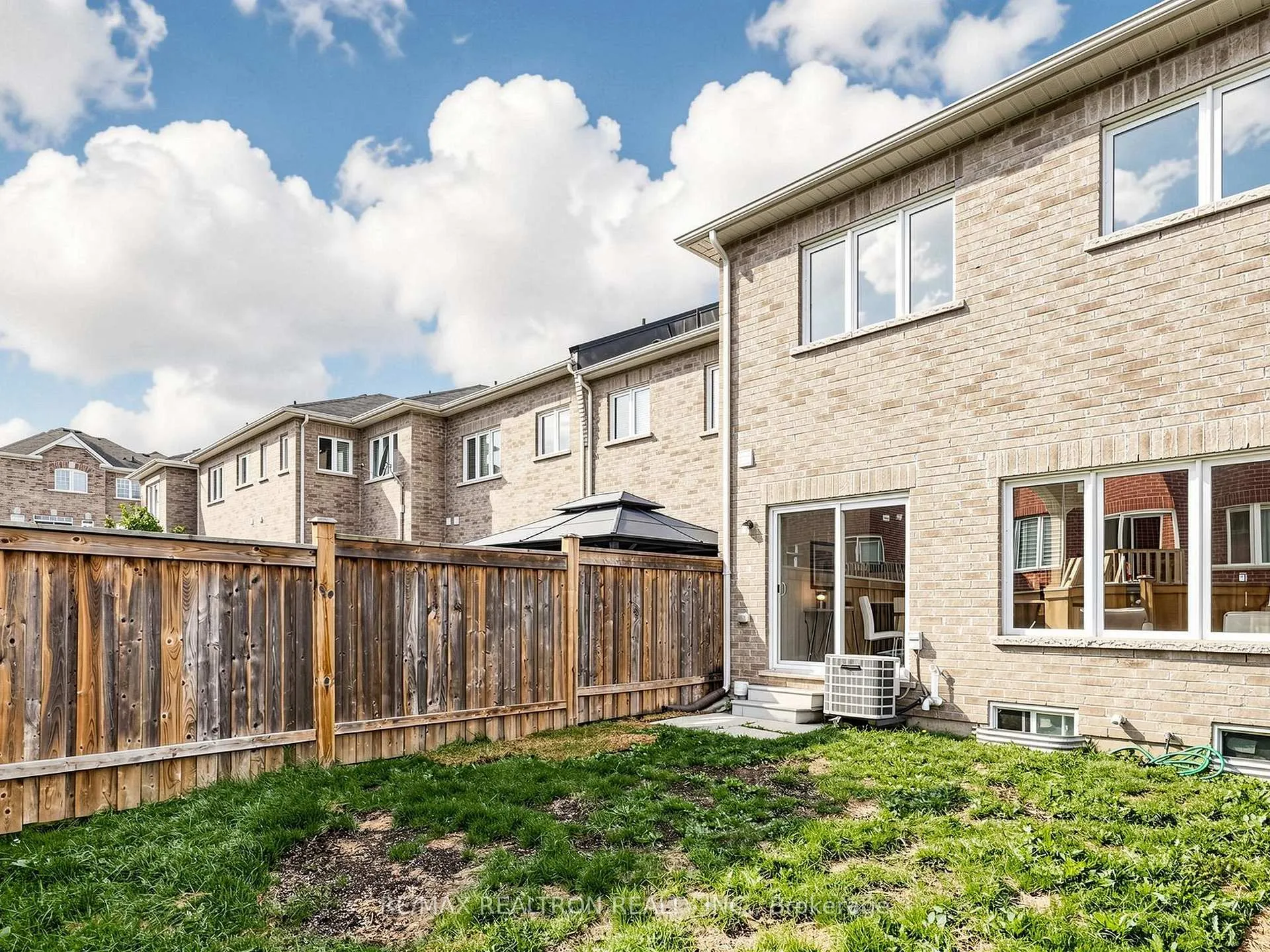Photo 47 of 15 Black Locust Drive, Markham, Greensborough — HOMEH