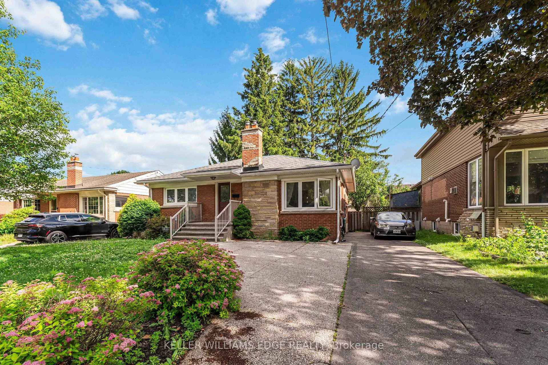 Photo 2 of 21 Sheridan Lane, Hamilton, Ainslie Wood — HOMEH