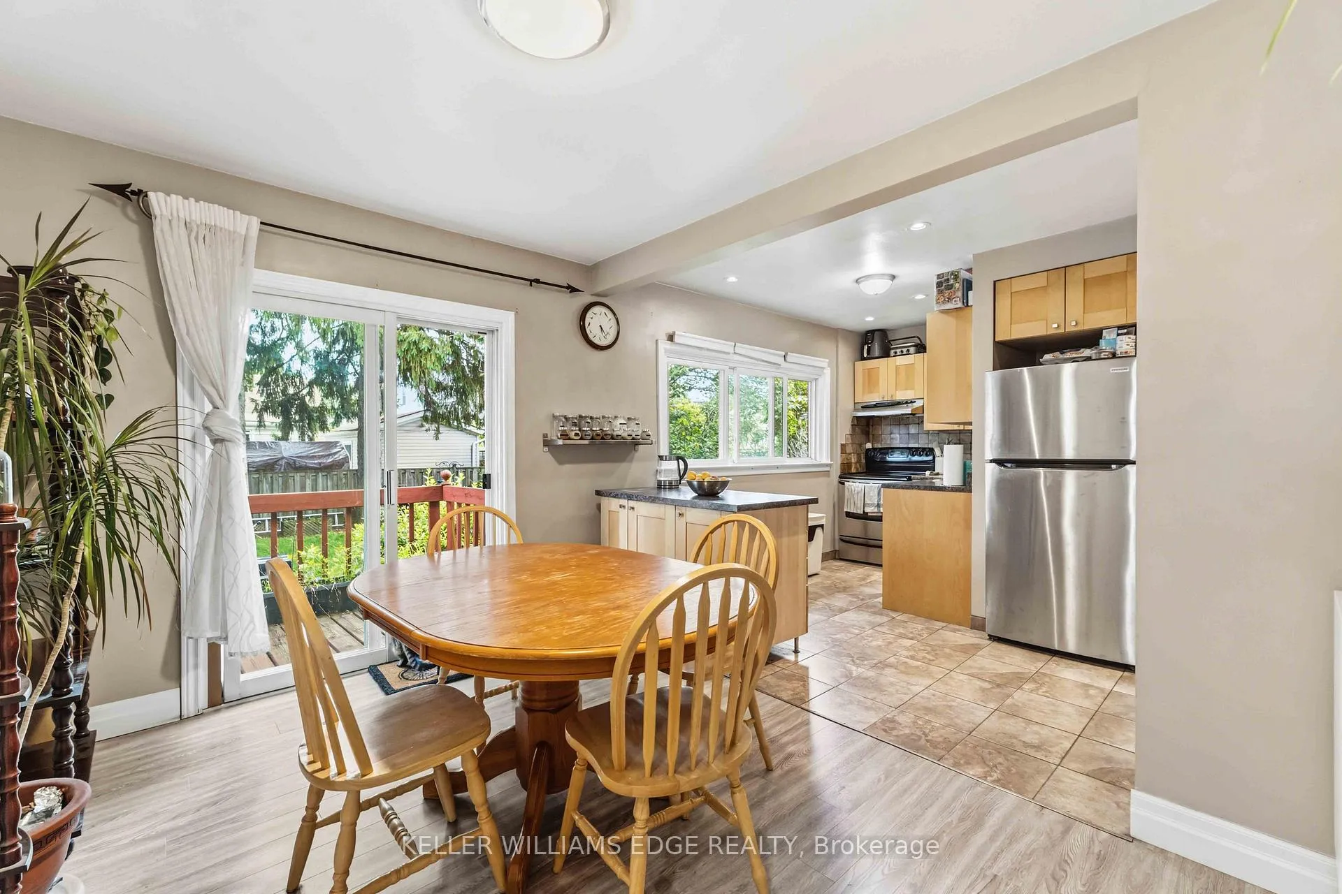 Photo 13 of 21 Sheridan Lane, Hamilton, Ainslie Wood — HOMEH
