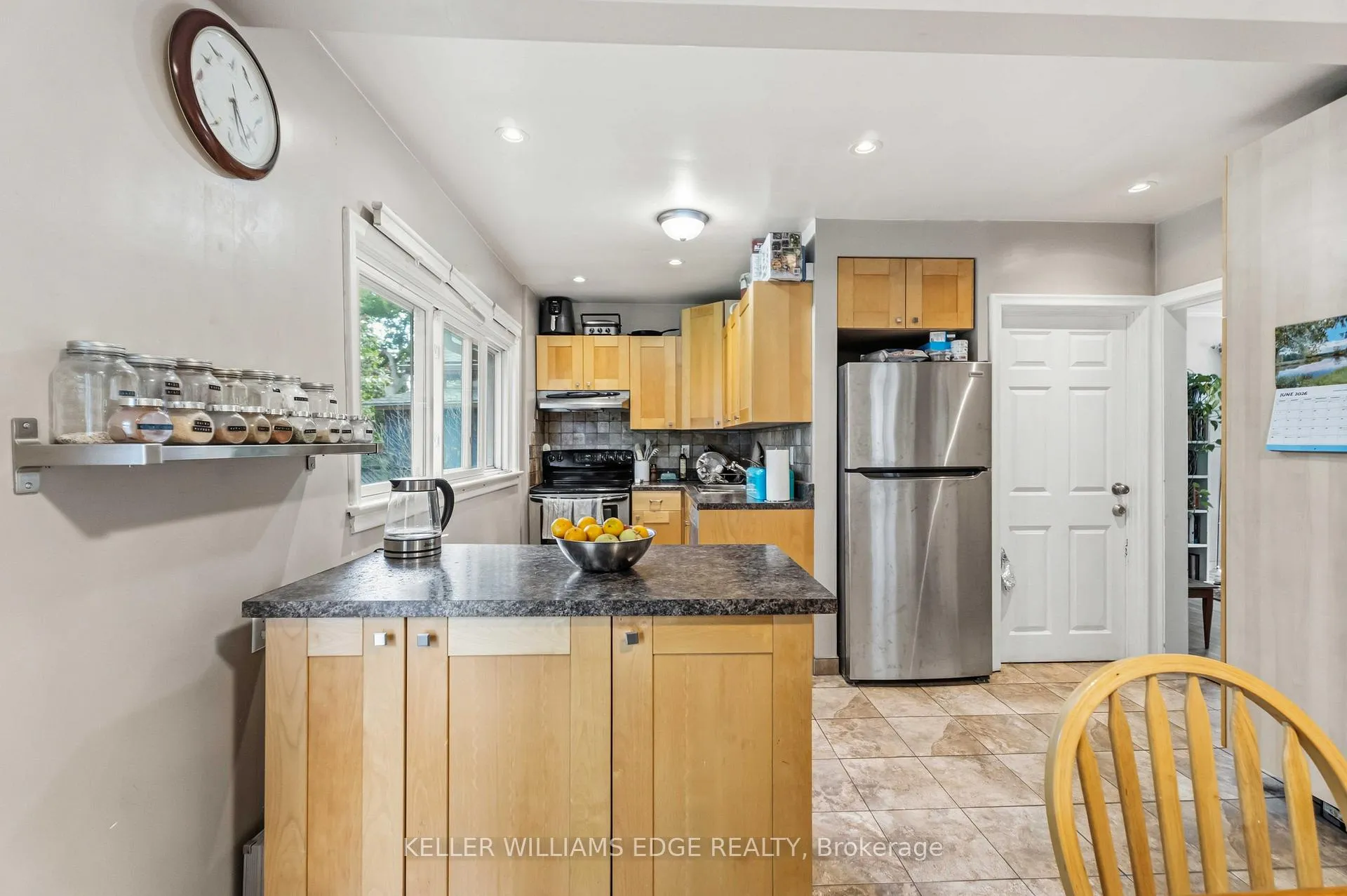 Photo 16 of 21 Sheridan Lane, Hamilton, Ainslie Wood — HOMEH
