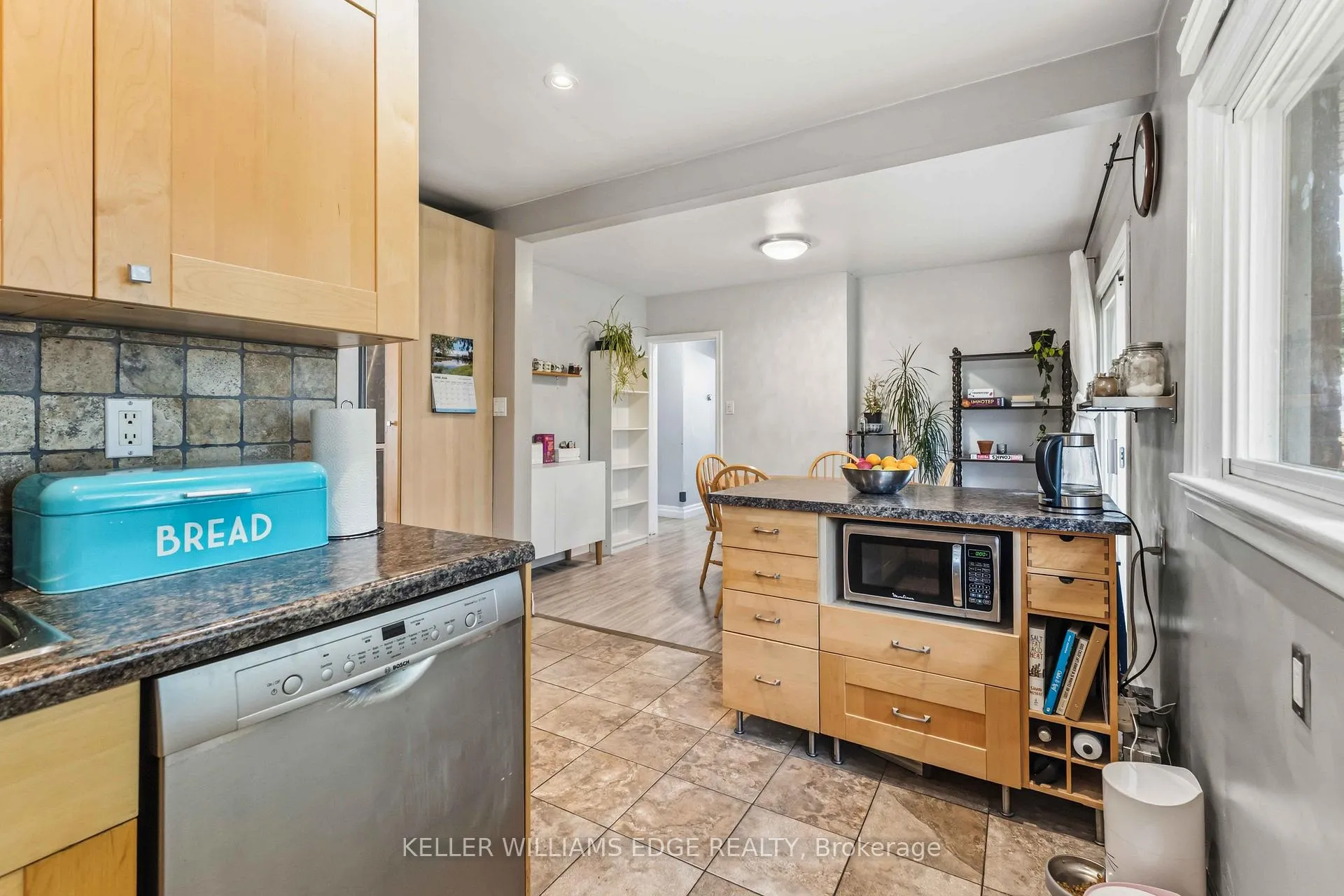 Photo 21 of 21 Sheridan Lane, Hamilton, Ainslie Wood — HOMEH