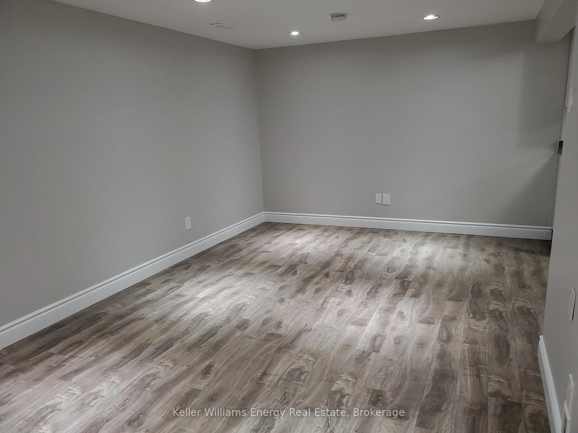 Photo 2 of Unit Lower, 1137 Norman Crescent, Oshawa, Donevan — HOMEH
