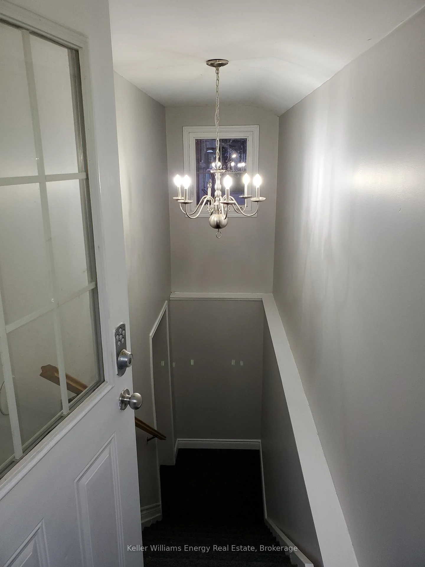 Photo 5 of Unit Lower, 1137 Norman Crescent, Oshawa, Donevan — HOMEH