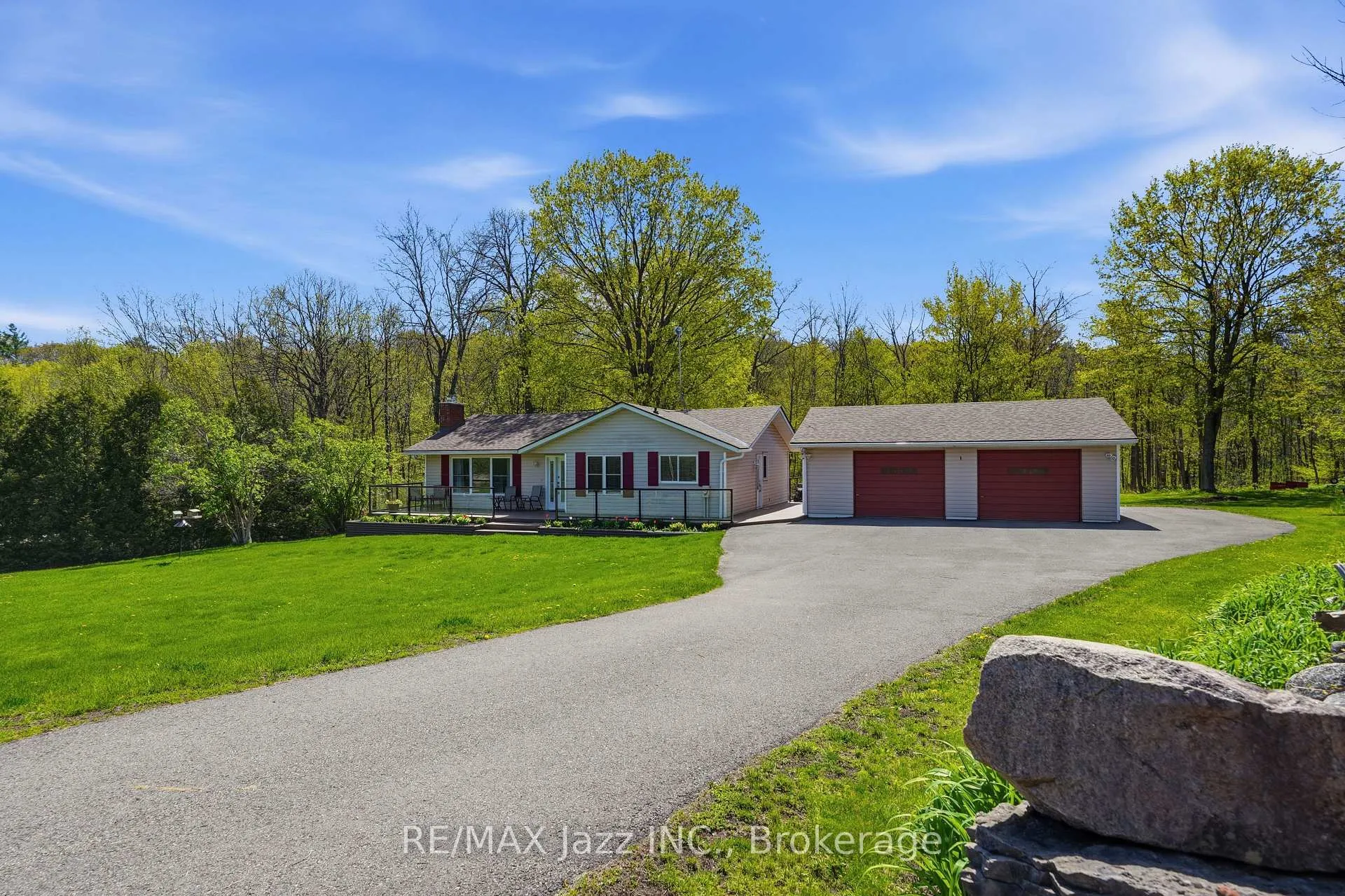 Photo 1 of 392 Townsend Road, Belleville, Thurlow Ward — HOMEH