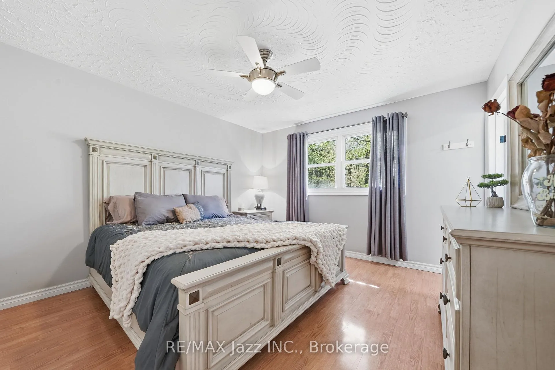 Photo 11 of 392 Townsend Road, Belleville, Thurlow Ward — HOMEH