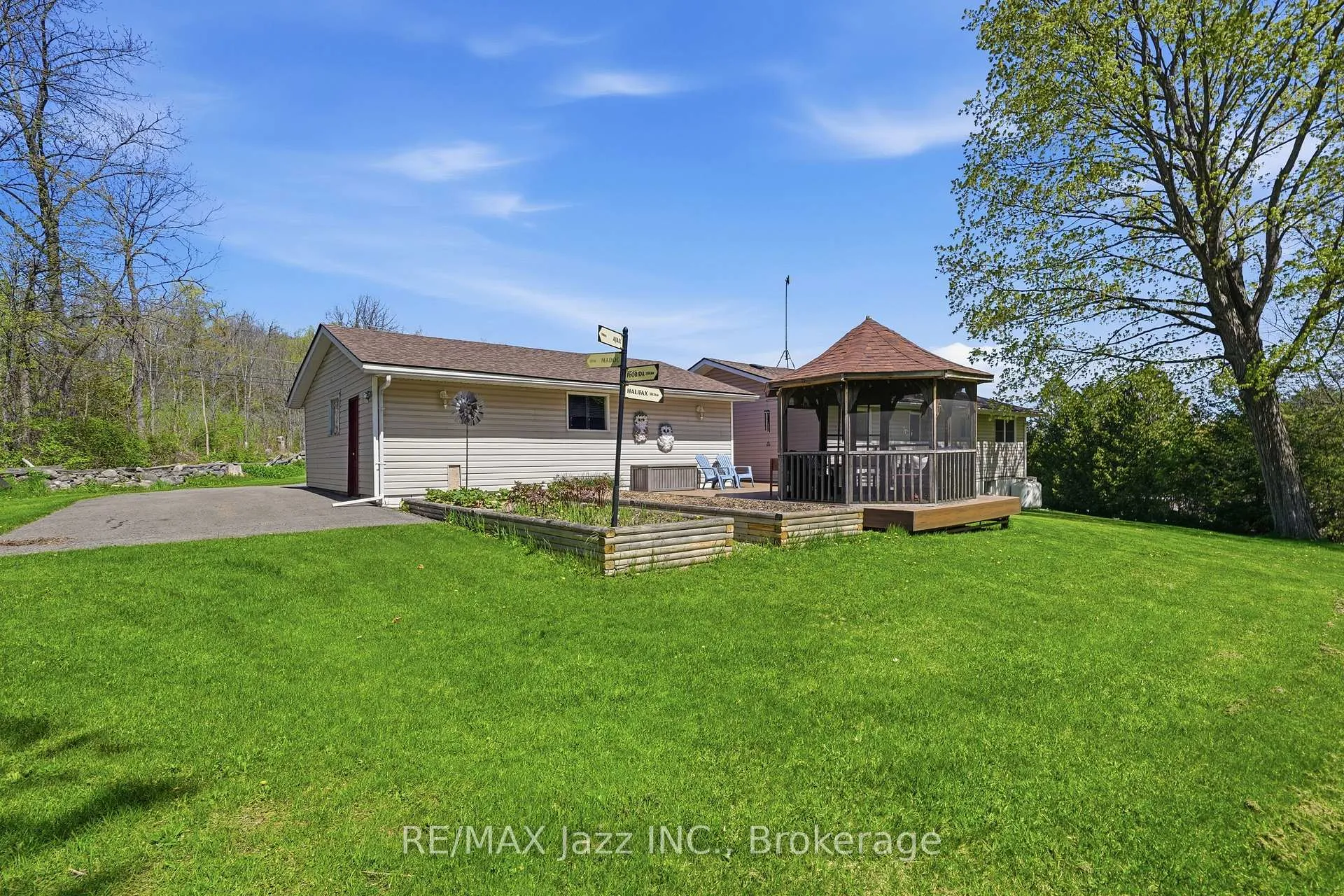 Photo 29 of 392 Townsend Road, Belleville, Thurlow Ward — HOMEH