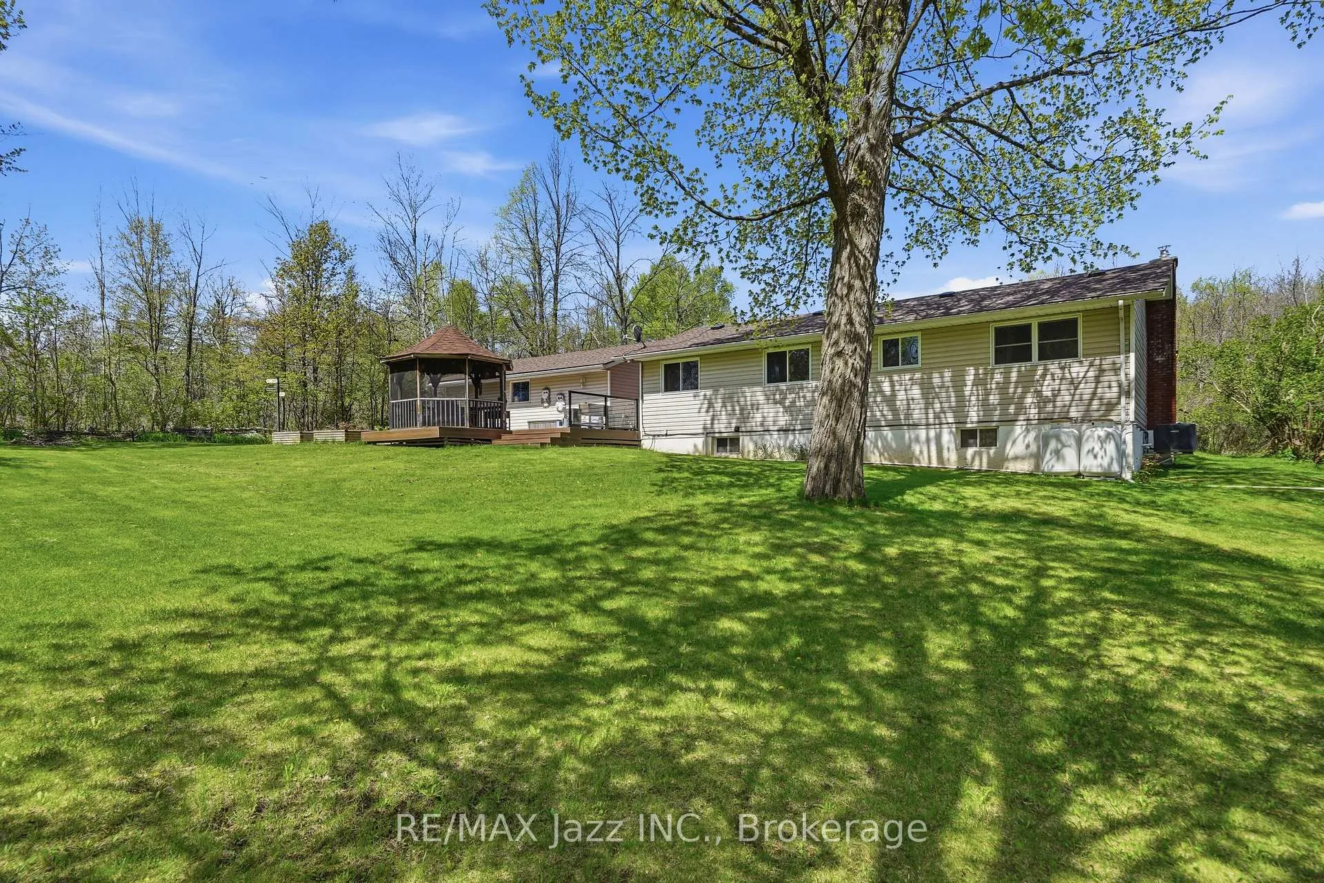 Photo 31 of 392 Townsend Road, Belleville, Thurlow Ward — HOMEH