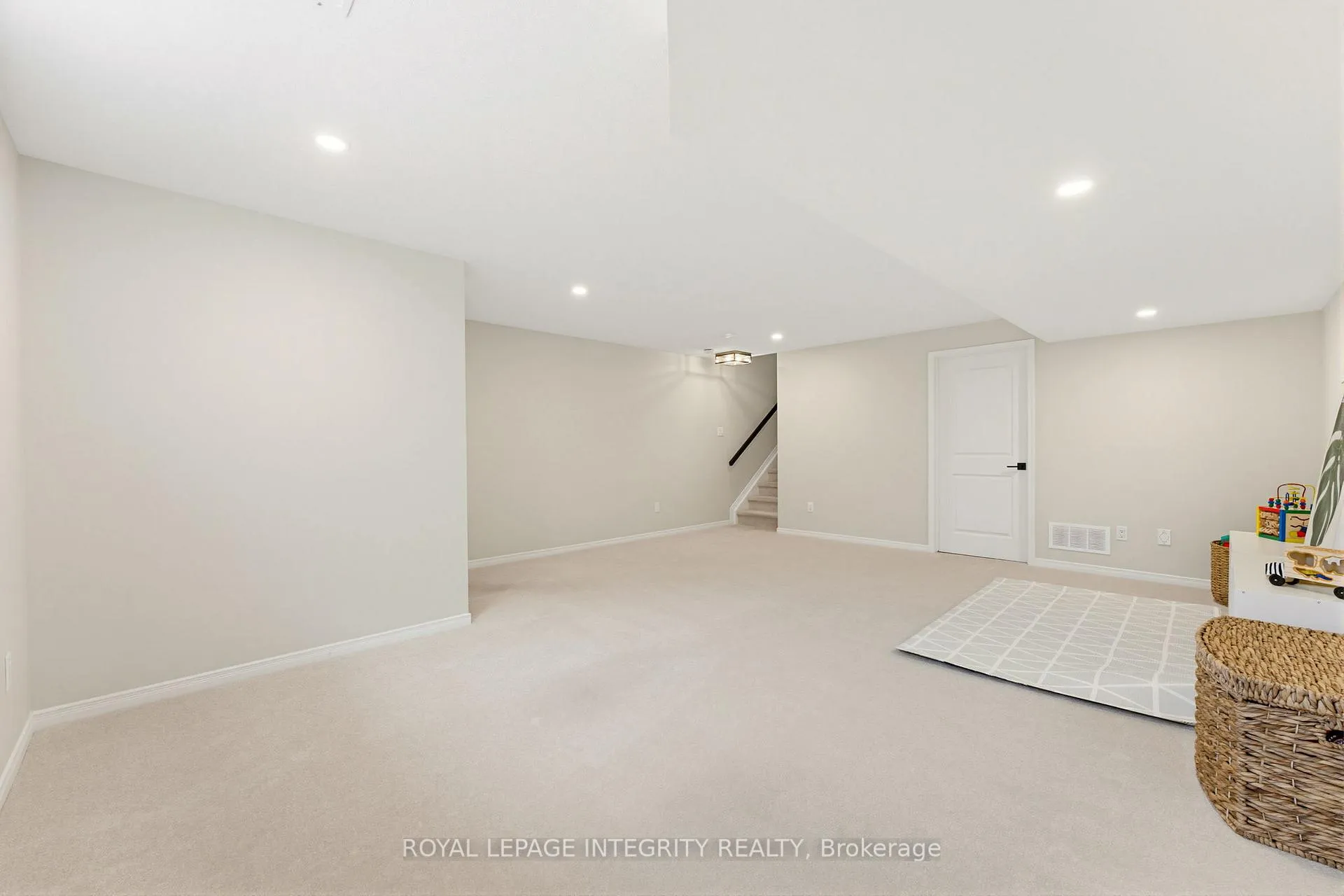 Photo 39 of 367 Cope Drive, Ottawa, Kanata - Emerald Meadows/Trailwest — HOMEH