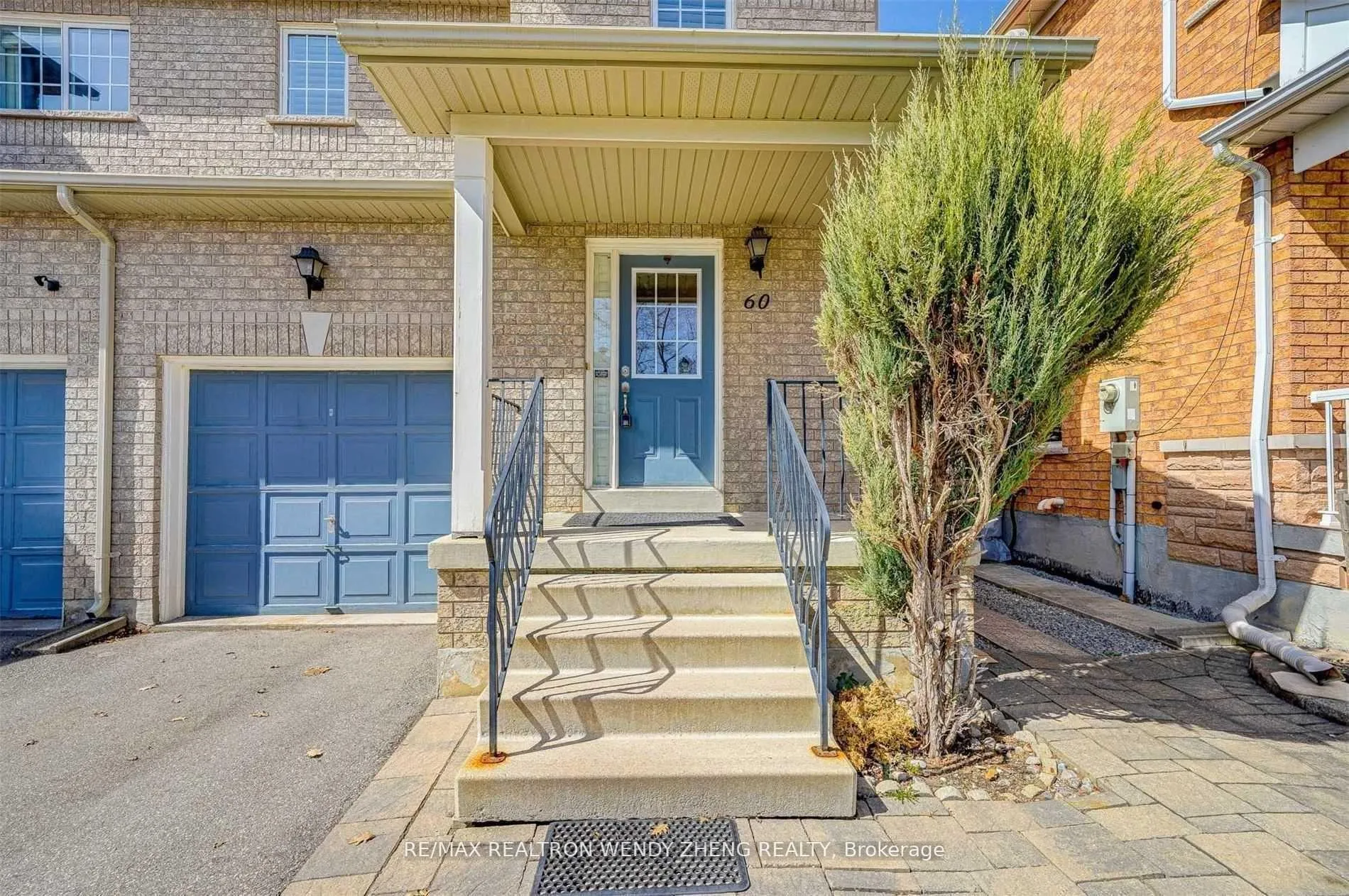 Photo 2 of 60 Warren Bradley Street, Markham, Berczy — HOMEH