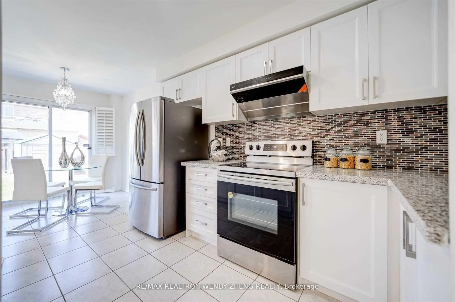 Photo 14 of 60 Warren Bradley Street, Markham, Berczy — HOMEH