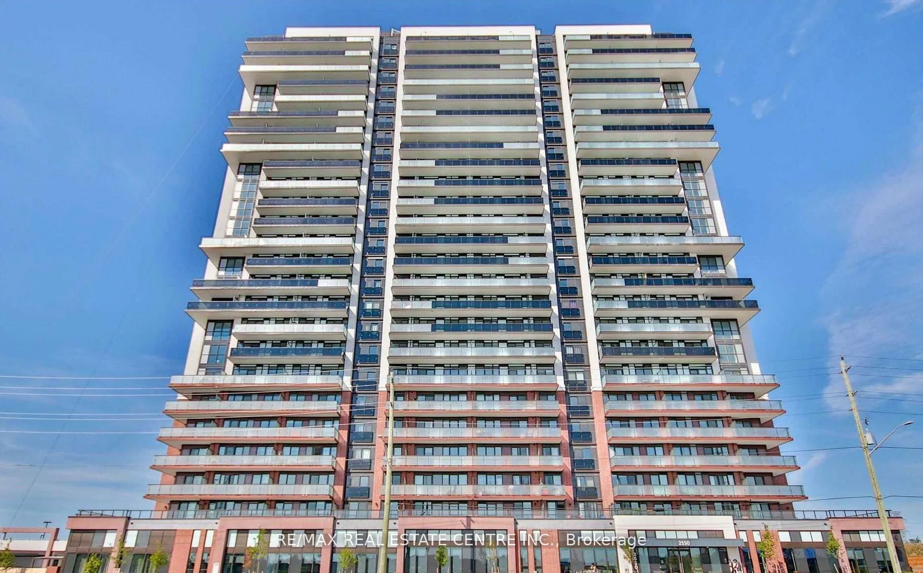 Front of Unit 606, 2550 Simcoe Street N