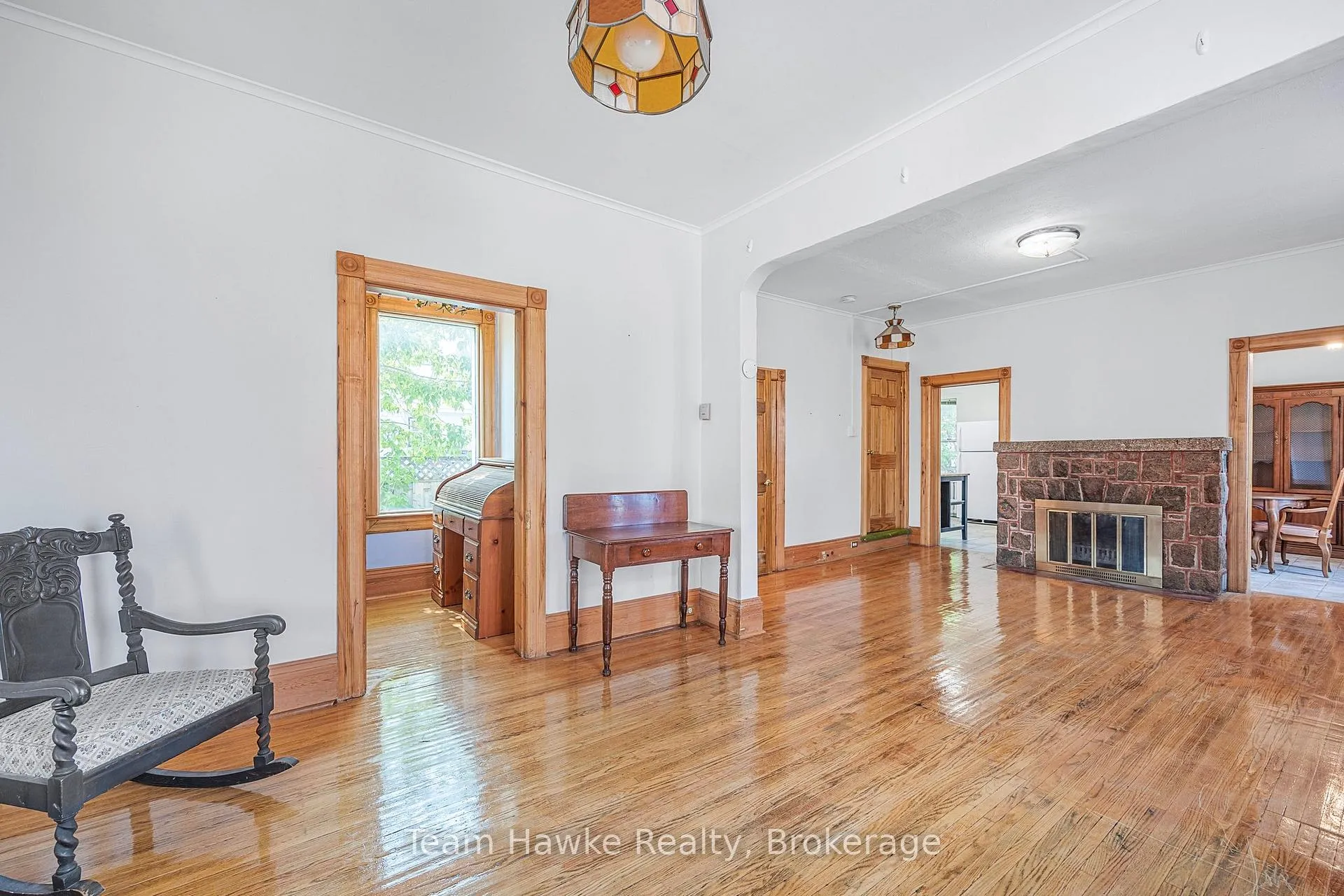 Photo 9 of 344 Midland Avenue, Midland — HOMEH