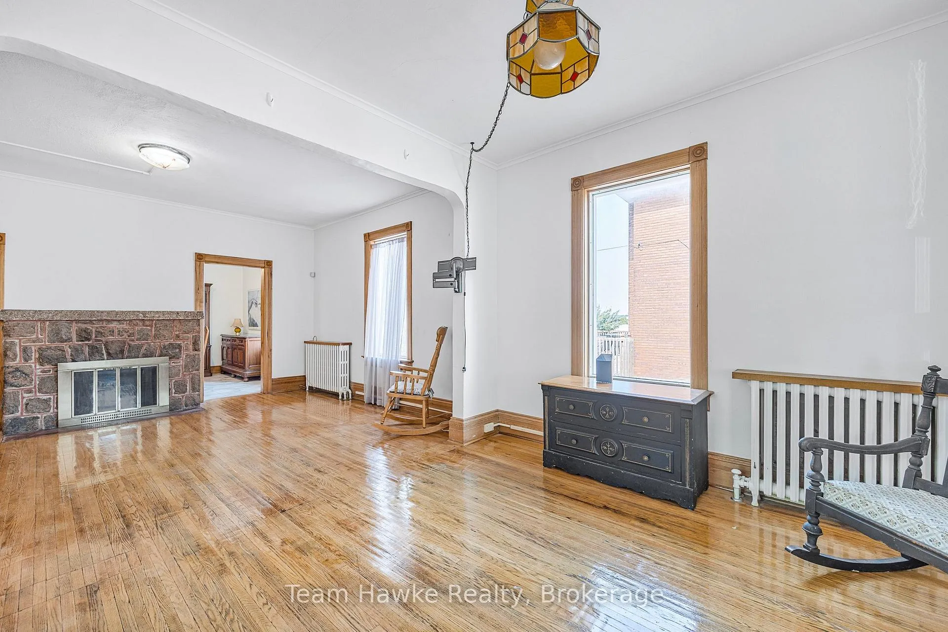 Photo 10 of 344 Midland Avenue, Midland — HOMEH