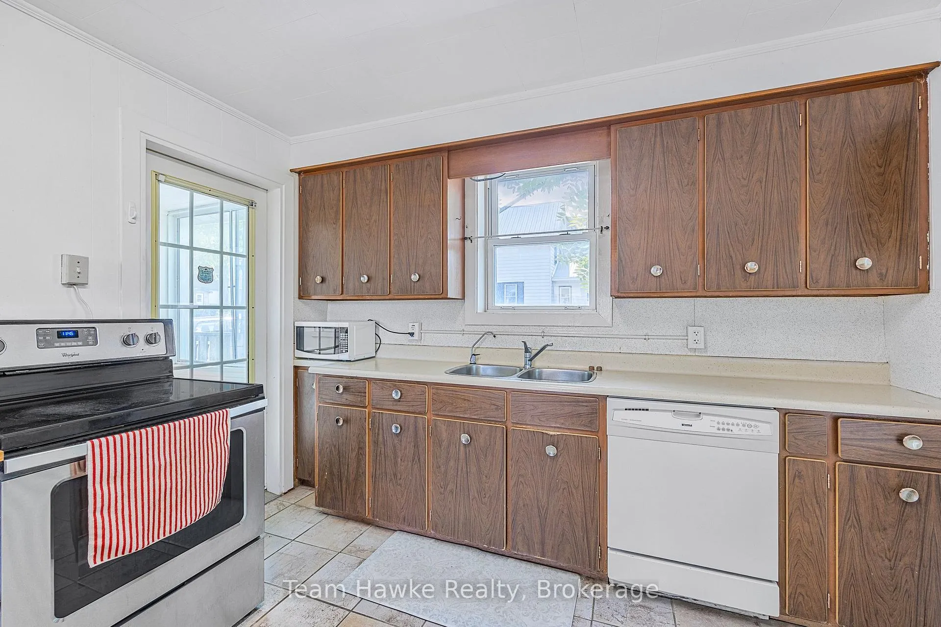 Photo 21 of 344 Midland Avenue, Midland — HOMEH