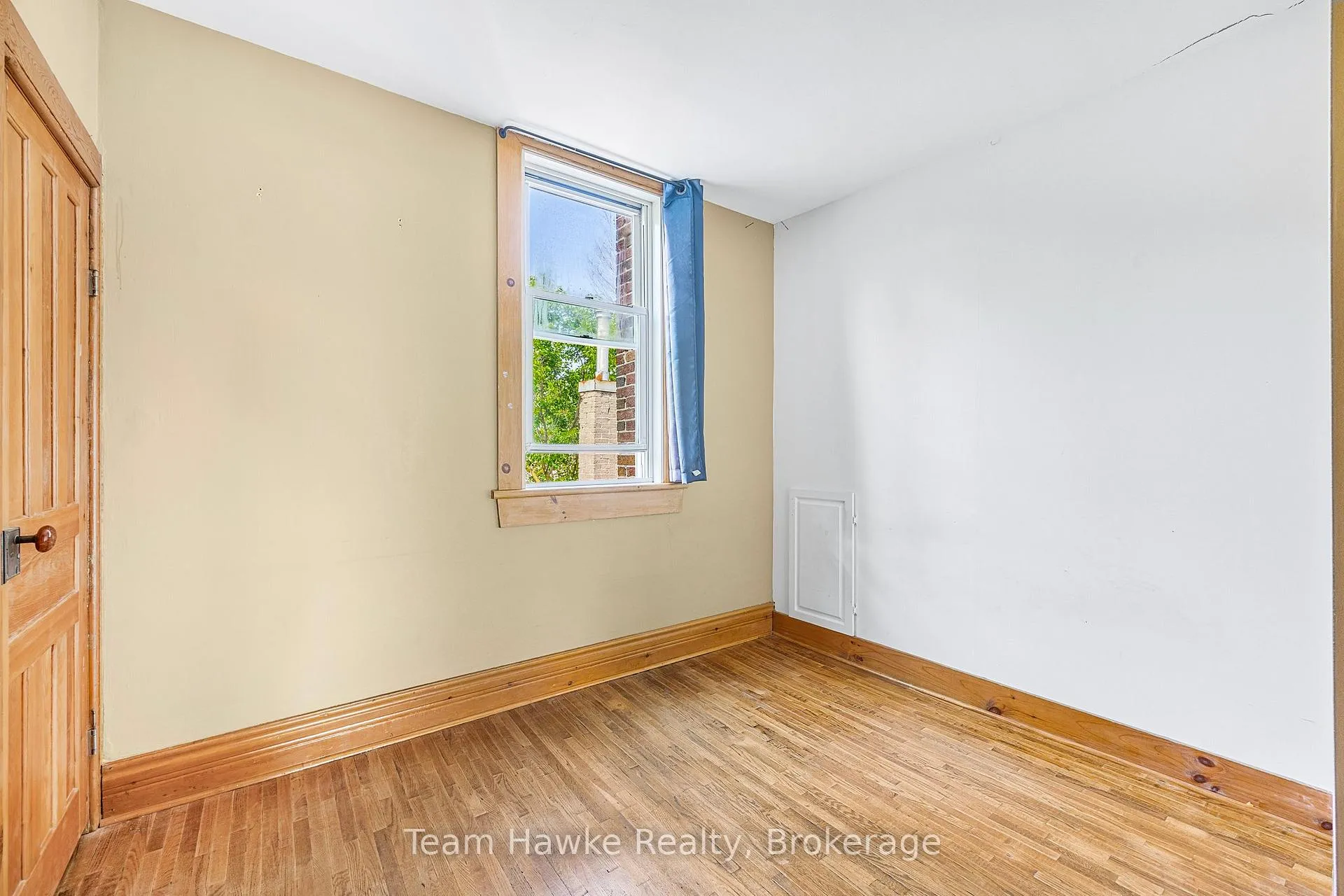 Photo 30 of 344 Midland Avenue, Midland — HOMEH