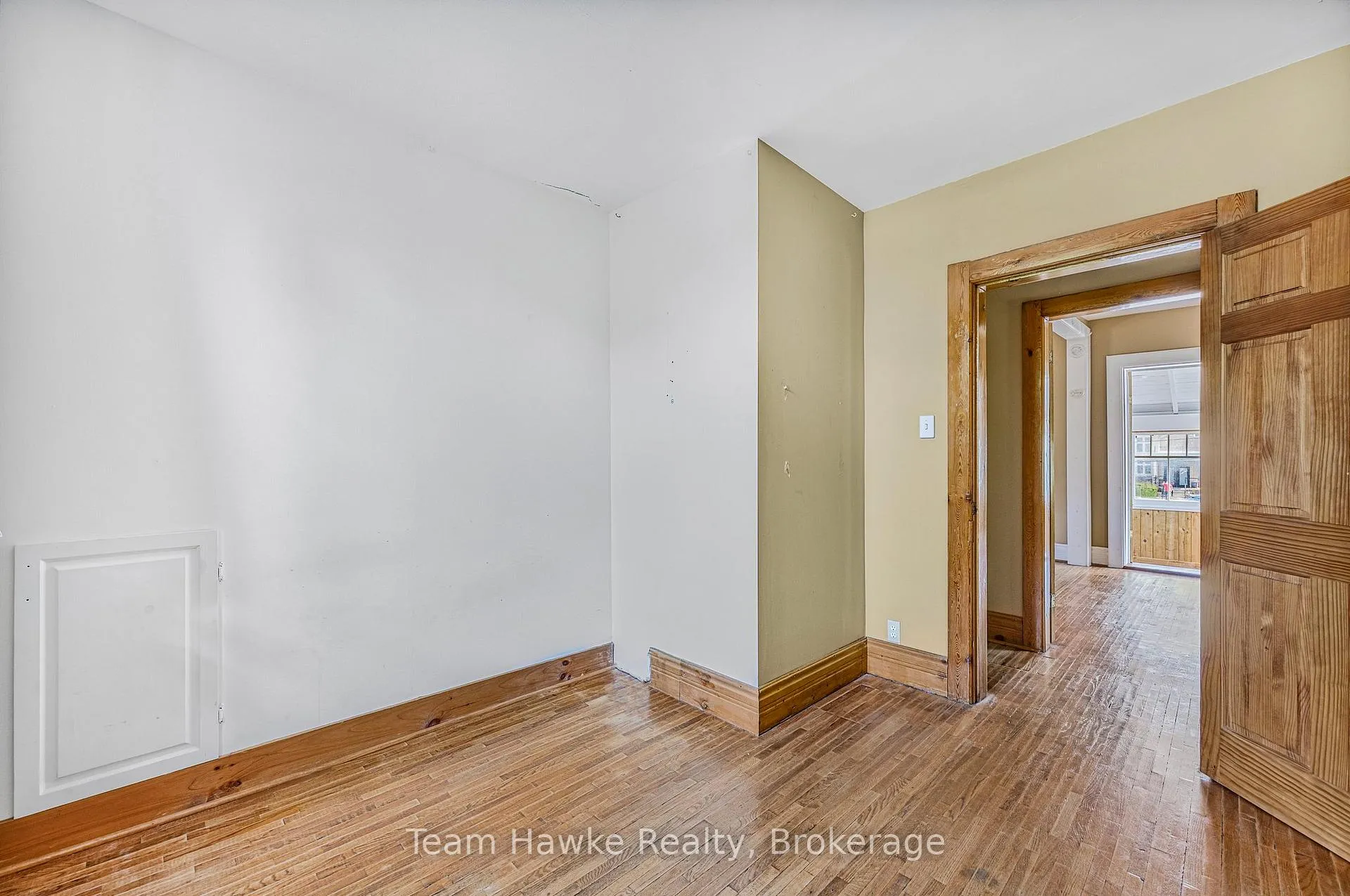 Photo 31 of 344 Midland Avenue, Midland — HOMEH
