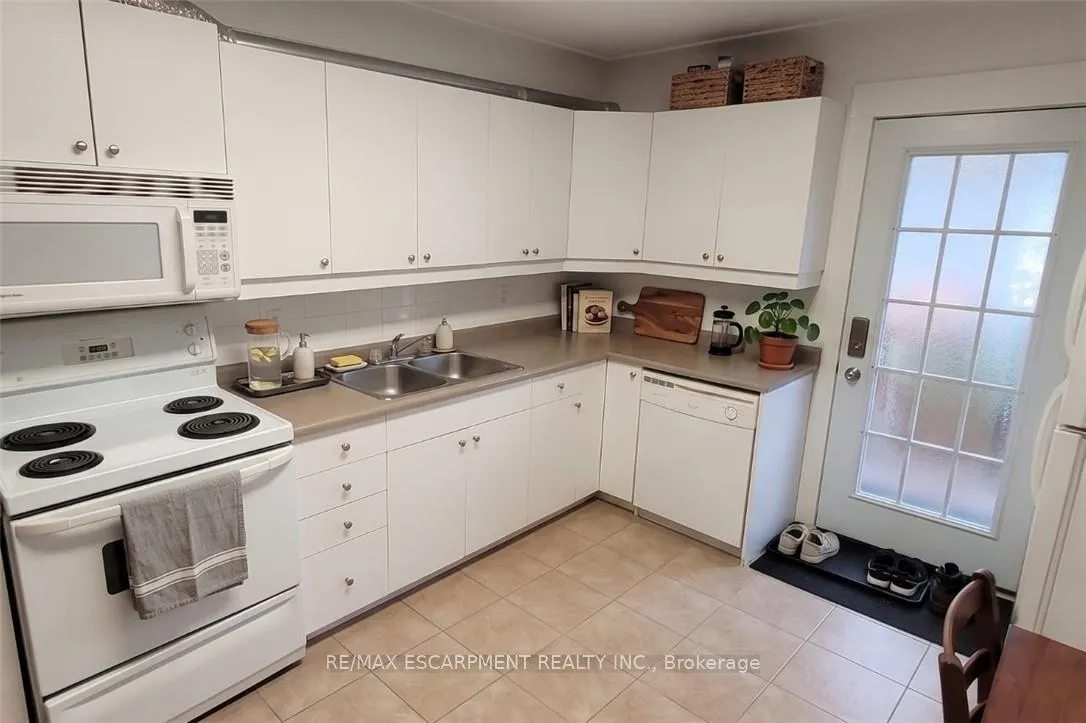 Photo 3 of 131 Leland Street, Hamilton, Ainslie Wood — HOMEH