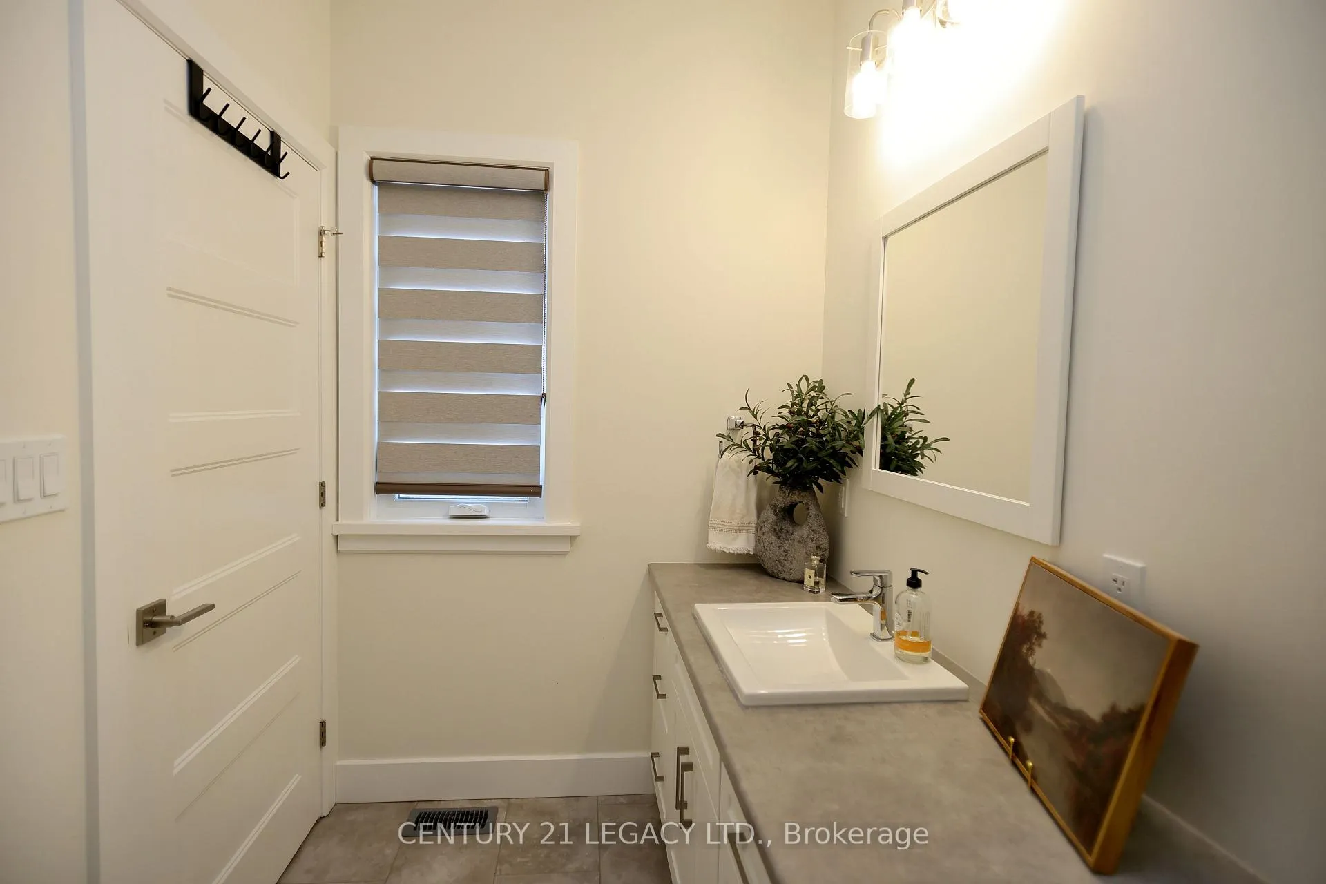 Photo 13 of 675 Winchester Avenue S, North Perth, Elma — HOMEH