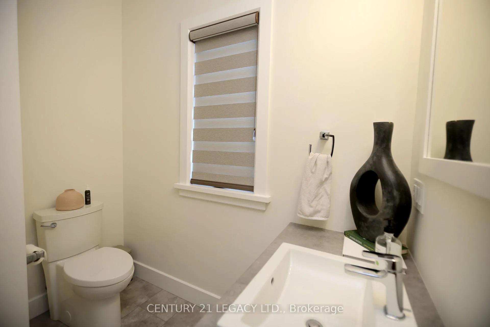 Photo 23 of 675 Winchester Avenue S, North Perth, Elma — HOMEH