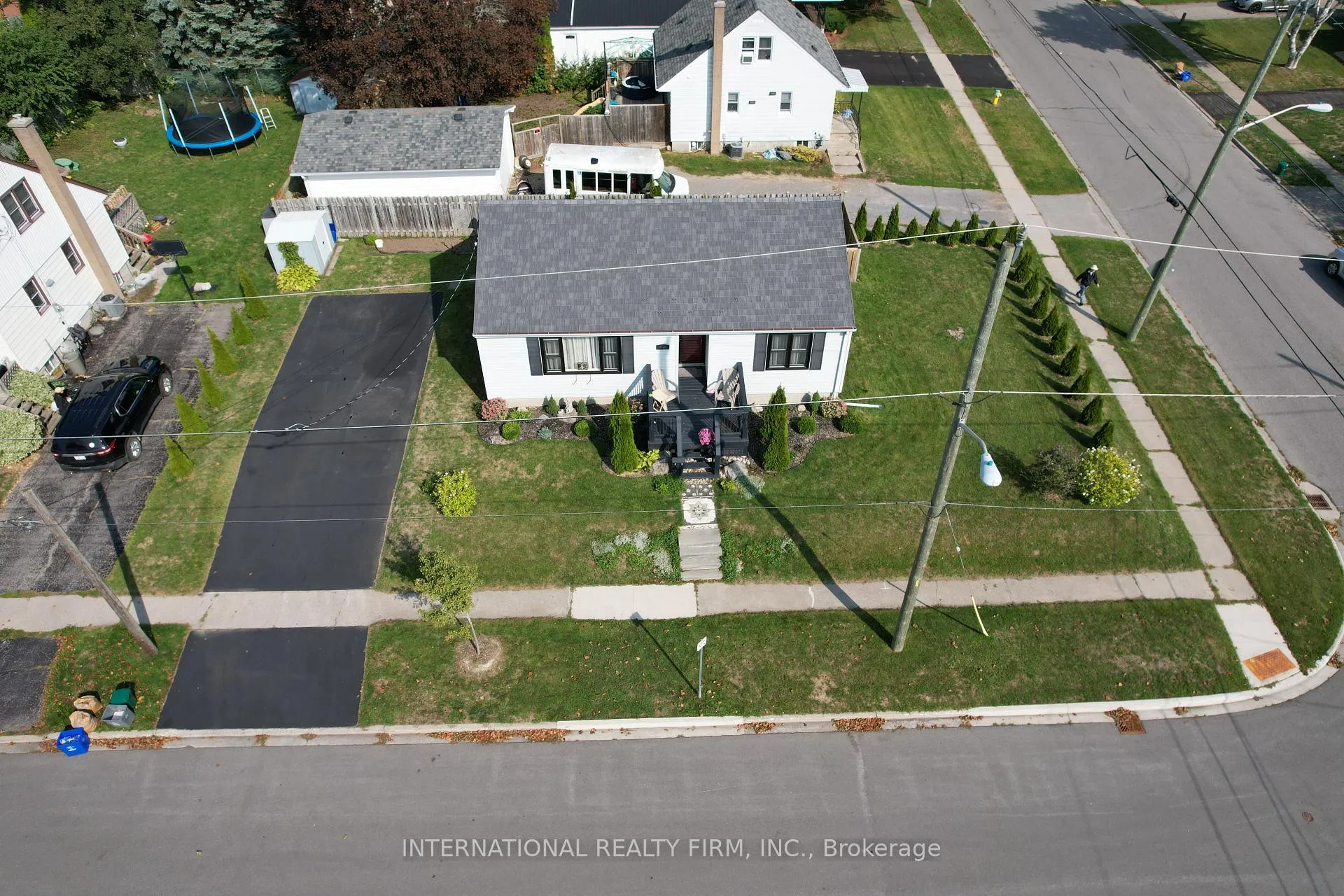 Photo 3 of 446 Harden Crescent, Cobourg — HOMEH