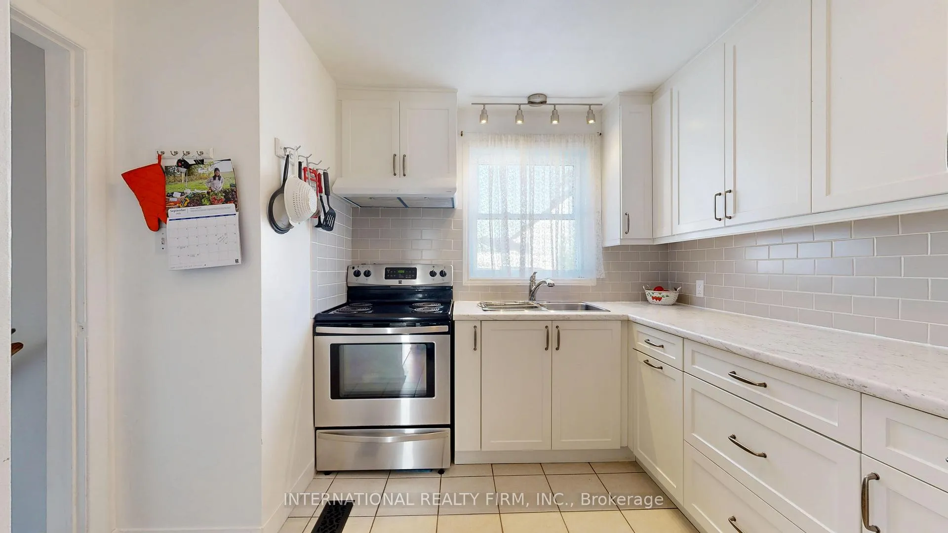 Photo 13 of 446 Harden Crescent, Cobourg — HOMEH