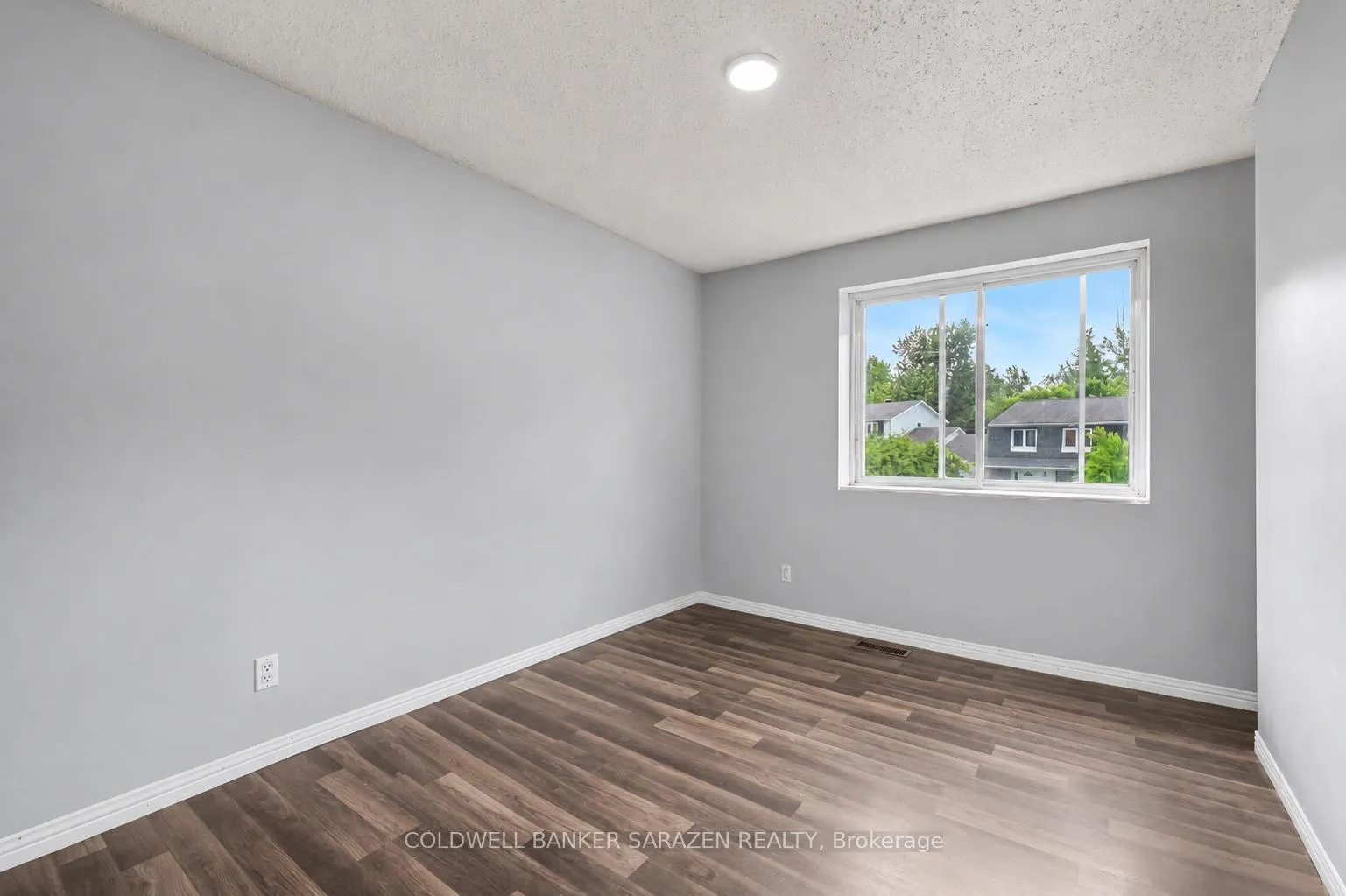 Photo 11 of 34 Downsview Crescent, Ottawa, Tanglewood — HOMEH
