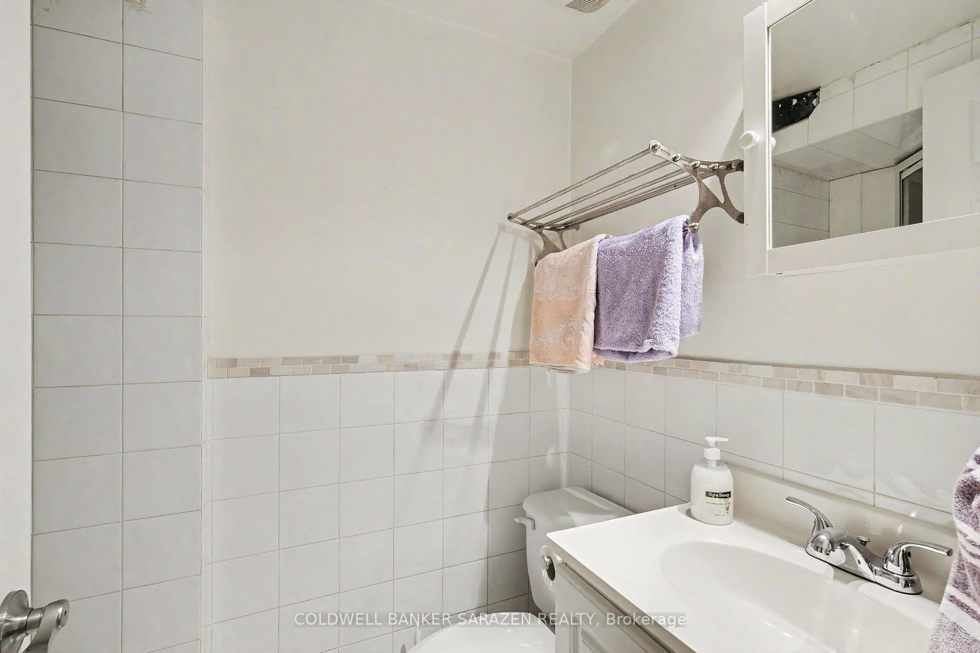 Photo 19 of 34 Downsview Crescent, Ottawa, Tanglewood — HOMEH